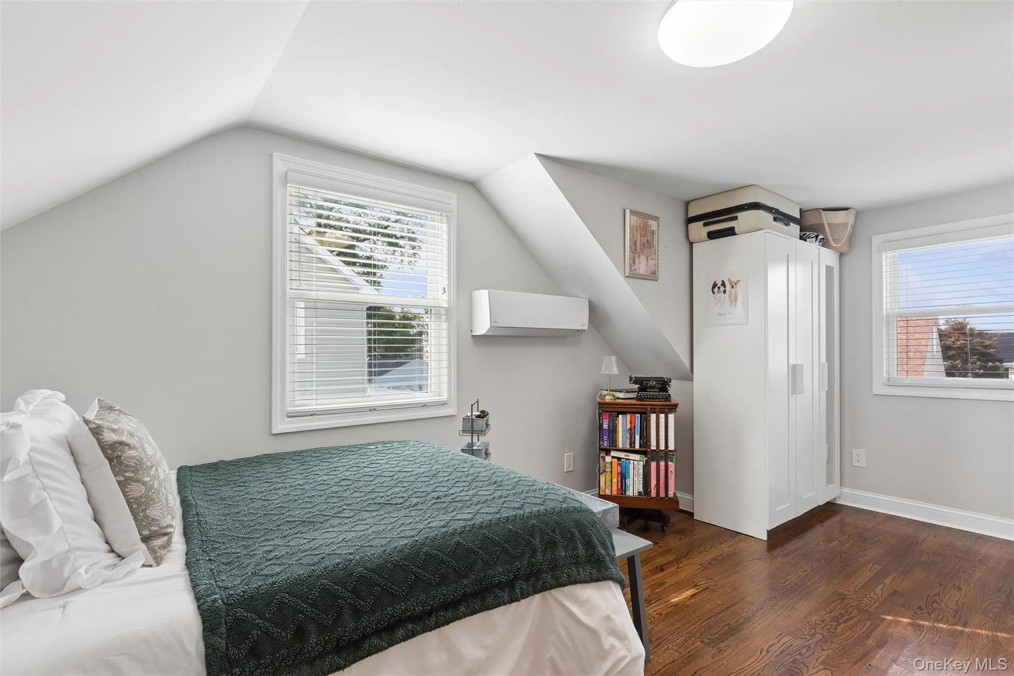 24 Essen Place, Oyster Bay, NY, 4 Bedrooms Bedrooms, 7 Rooms Rooms,2 BathroomsBathrooms,Residential,For Rent,Essen,0,1048613 24 Essen Place, Oyster Bay, NY, 4 Bedrooms Bedrooms, 7 Rooms Rooms,2 BathroomsBathrooms,Residential,For Rent,Essen,0,1048613