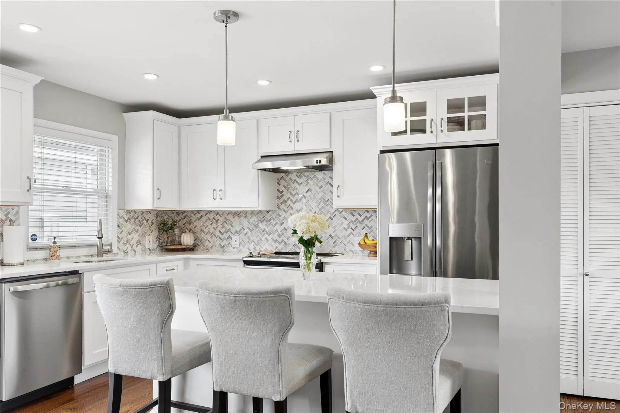 24 Essen Place, Oyster Bay, NY, 4 Bedrooms Bedrooms, 7 Rooms Rooms,2 BathroomsBathrooms,Residential,For Rent,Essen,0,1048613 24 Essen Place, Oyster Bay, NY, 4 Bedrooms Bedrooms, 7 Rooms Rooms,2 BathroomsBathrooms,Residential,For Rent,Essen,0,1048613