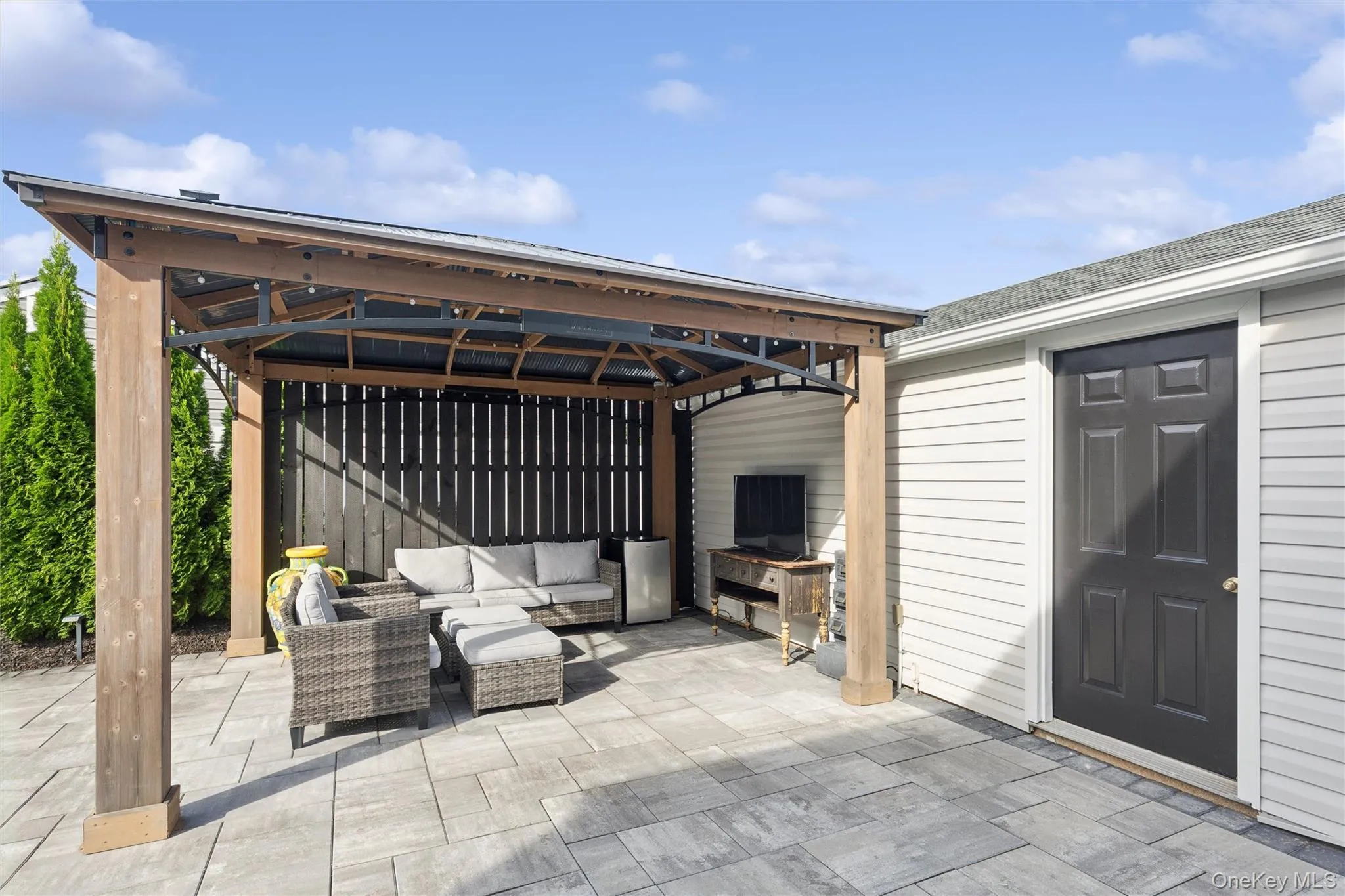 24 Essen Place, Oyster Bay, NY, 4 Bedrooms Bedrooms, 7 Rooms Rooms,2 BathroomsBathrooms,Residential,For Rent,Essen,0,1048613 24 Essen Place, Oyster Bay, NY, 4 Bedrooms Bedrooms, 7 Rooms Rooms,2 BathroomsBathrooms,Residential,For Rent,Essen,0,1048613