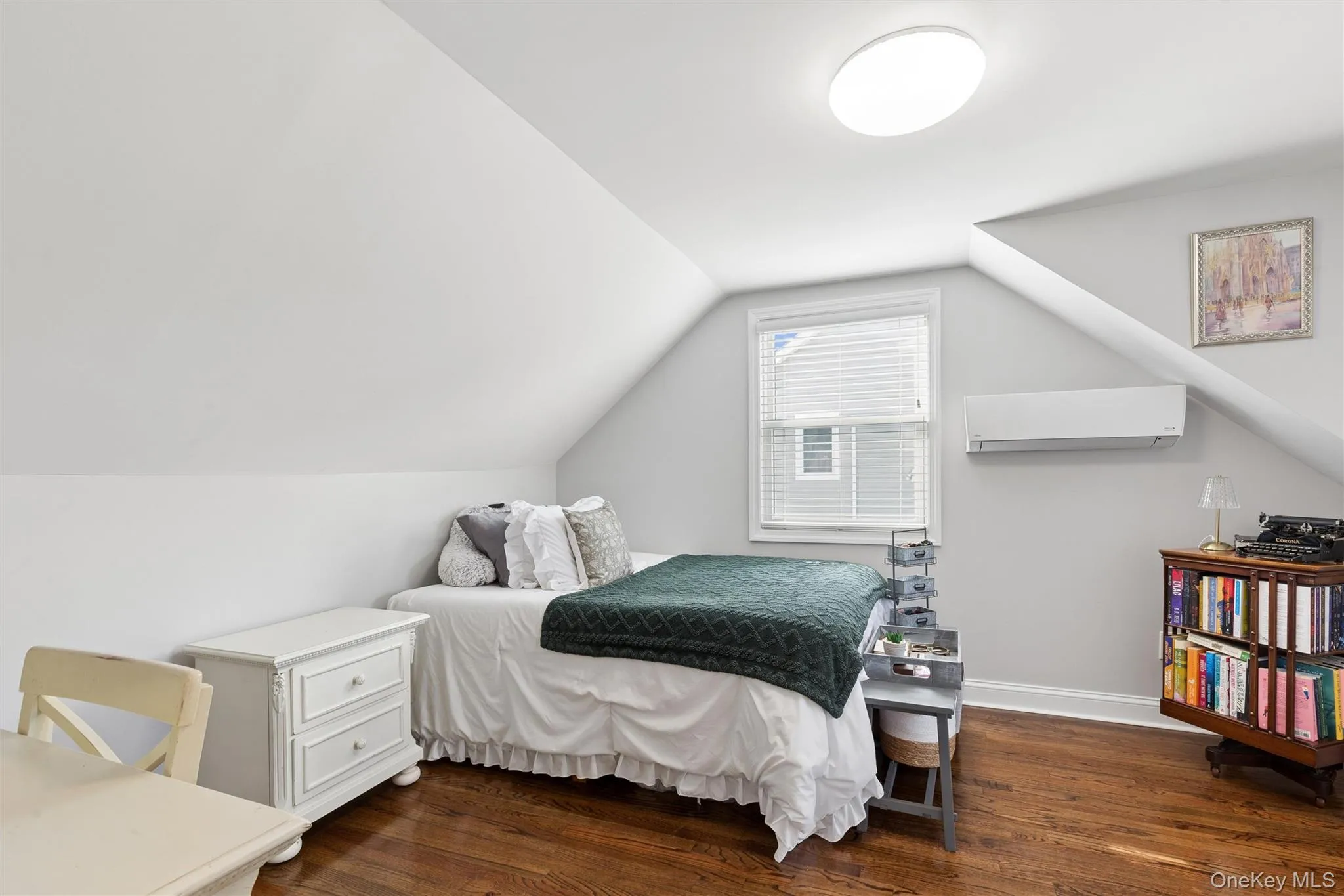 24 Essen Place, Oyster Bay, NY, 4 Bedrooms Bedrooms, 7 Rooms Rooms,2 BathroomsBathrooms,Residential,For Rent,Essen,0,1048613 24 Essen Place, Oyster Bay, NY, 4 Bedrooms Bedrooms, 7 Rooms Rooms,2 BathroomsBathrooms,Residential,For Rent,Essen,0,1048613