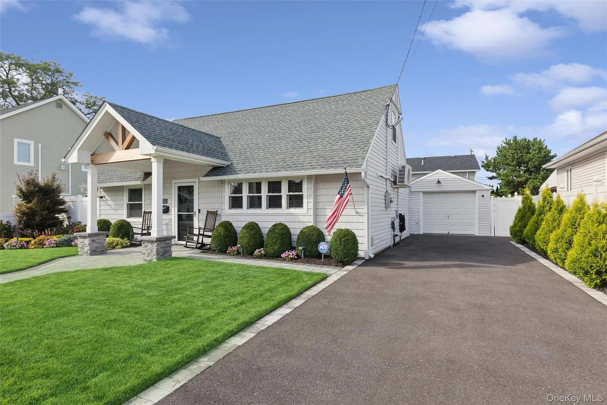 24 Essen Place, Oyster Bay, NY, 4 Bedrooms Bedrooms, 7 Rooms Rooms,2 BathroomsBathrooms,Residential,For Rent,Essen,0,1048613 24 Essen Place, Oyster Bay, NY, 4 Bedrooms Bedrooms, 7 Rooms Rooms,2 BathroomsBathrooms,Residential,For Rent,Essen,0,1048613
