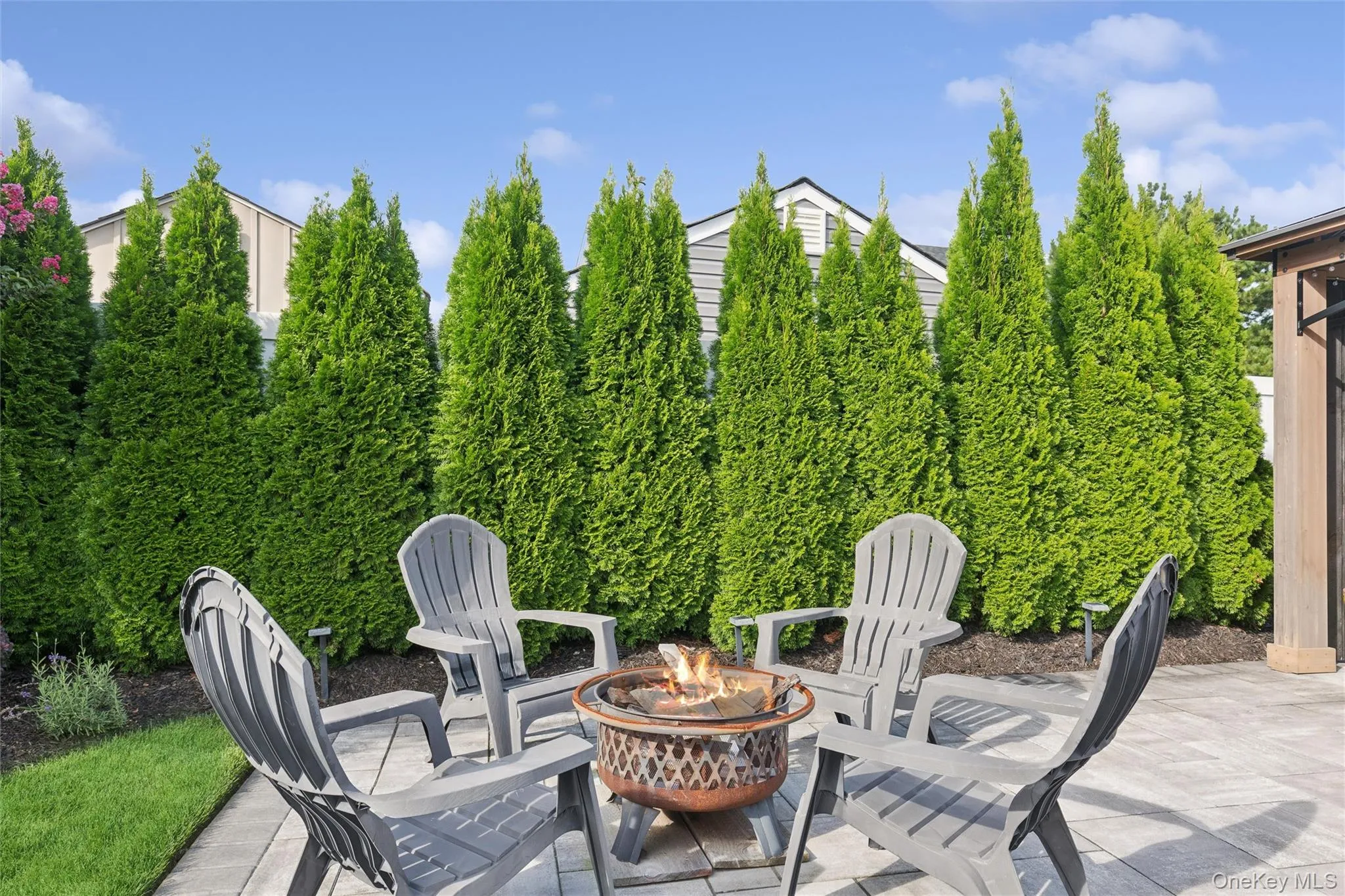 24 Essen Place, Oyster Bay, NY, 4 Bedrooms Bedrooms, 7 Rooms Rooms,2 BathroomsBathrooms,Residential,For Rent,Essen,0,1048613 24 Essen Place, Oyster Bay, NY, 4 Bedrooms Bedrooms, 7 Rooms Rooms,2 BathroomsBathrooms,Residential,For Rent,Essen,0,1048613