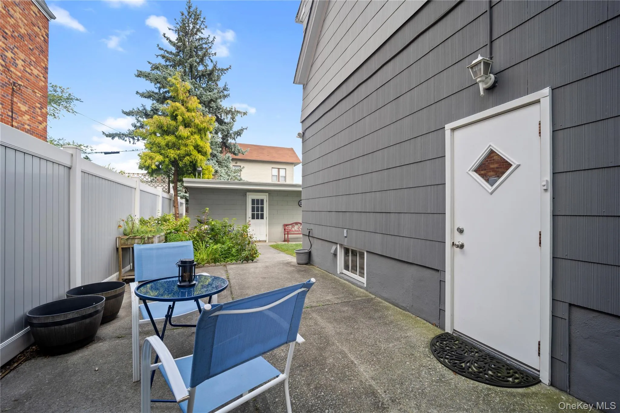 6045 69th Street, New York, NY, 3 Bedrooms Bedrooms, 7 Rooms Rooms,1 BathroomBathrooms,Residential,For Rent,69th,0,1048614 6045 69th Street, New York, NY, 3 Bedrooms Bedrooms, 7 Rooms Rooms,1 BathroomBathrooms,Residential,For Rent,69th,0,1048614