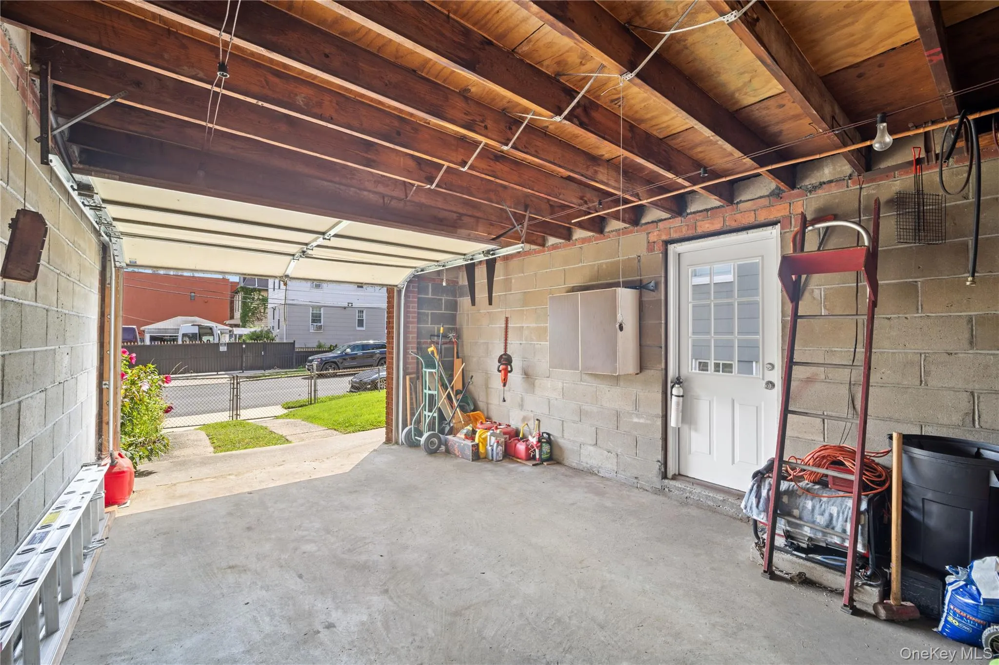 6045 69th Street, New York, NY, 3 Bedrooms Bedrooms, 7 Rooms Rooms,1 BathroomBathrooms,Residential,For Rent,69th,0,1048614 6045 69th Street, New York, NY, 3 Bedrooms Bedrooms, 7 Rooms Rooms,1 BathroomBathrooms,Residential,For Rent,69th,0,1048614