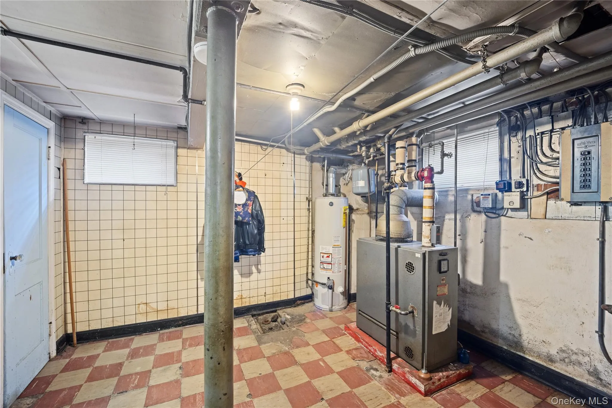 6045 69th Street, New York, NY, 3 Bedrooms Bedrooms, 7 Rooms Rooms,1 BathroomBathrooms,Residential,For Rent,69th,0,1048614 6045 69th Street, New York, NY, 3 Bedrooms Bedrooms, 7 Rooms Rooms,1 BathroomBathrooms,Residential,For Rent,69th,0,1048614