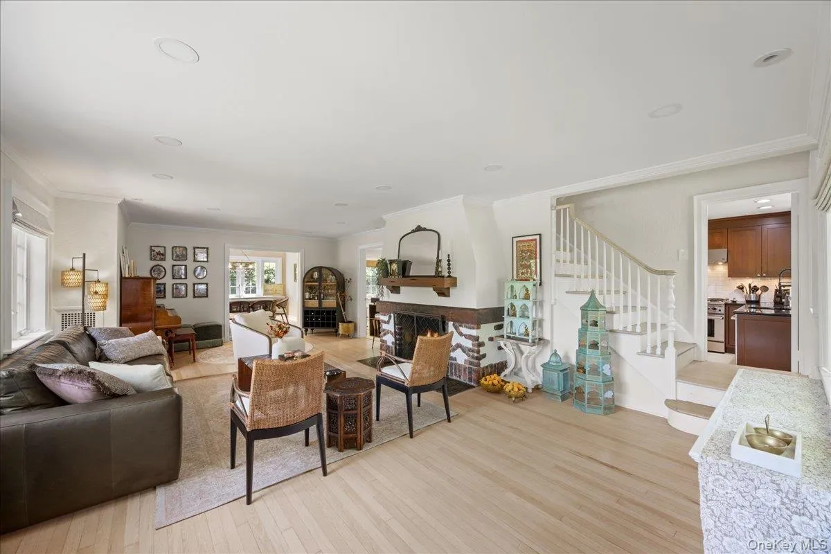 311 Lyncroft Road, New Rochelle, NY, 5 Bedrooms Bedrooms, 7 Rooms Rooms,3 BathroomsBathrooms,Residential,For Rent,Lyncroft,0,1048619 311 Lyncroft Road, New Rochelle, NY, 5 Bedrooms Bedrooms, 7 Rooms Rooms,3 BathroomsBathrooms,Residential,For Rent,Lyncroft,0,1048619