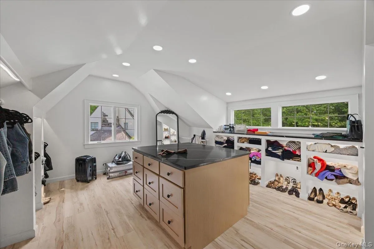 311 Lyncroft Road, New Rochelle, NY, 5 Bedrooms Bedrooms, 7 Rooms Rooms,3 BathroomsBathrooms,Residential,For Rent,Lyncroft,0,1048619 311 Lyncroft Road, New Rochelle, NY, 5 Bedrooms Bedrooms, 7 Rooms Rooms,3 BathroomsBathrooms,Residential,For Rent,Lyncroft,0,1048619