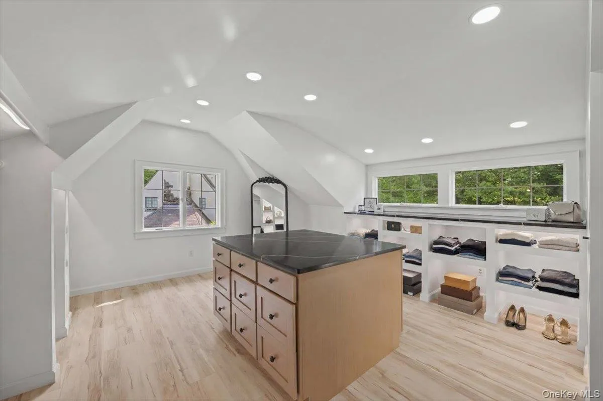 311 Lyncroft Road, New Rochelle, NY, 5 Bedrooms Bedrooms, 7 Rooms Rooms,3 BathroomsBathrooms,Residential,For Rent,Lyncroft,0,1048619 311 Lyncroft Road, New Rochelle, NY, 5 Bedrooms Bedrooms, 7 Rooms Rooms,3 BathroomsBathrooms,Residential,For Rent,Lyncroft,0,1048619