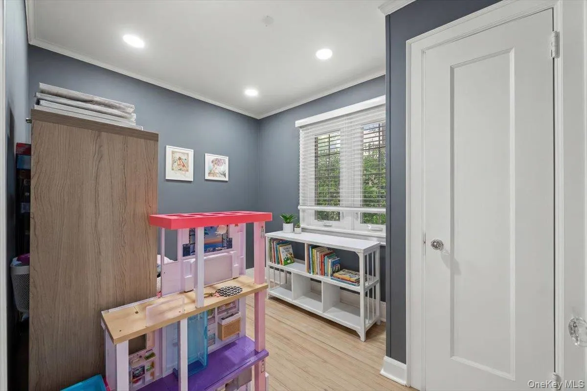 311 Lyncroft Road, New Rochelle, NY, 5 Bedrooms Bedrooms, 7 Rooms Rooms,3 BathroomsBathrooms,Residential,For Rent,Lyncroft,0,1048619 311 Lyncroft Road, New Rochelle, NY, 5 Bedrooms Bedrooms, 7 Rooms Rooms,3 BathroomsBathrooms,Residential,For Rent,Lyncroft,0,1048619