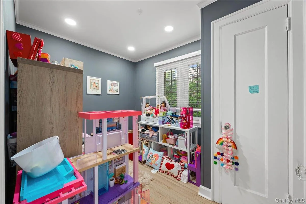 311 Lyncroft Road, New Rochelle, NY, 5 Bedrooms Bedrooms, 7 Rooms Rooms,3 BathroomsBathrooms,Residential,For Rent,Lyncroft,0,1048619 311 Lyncroft Road, New Rochelle, NY, 5 Bedrooms Bedrooms, 7 Rooms Rooms,3 BathroomsBathrooms,Residential,For Rent,Lyncroft,0,1048619