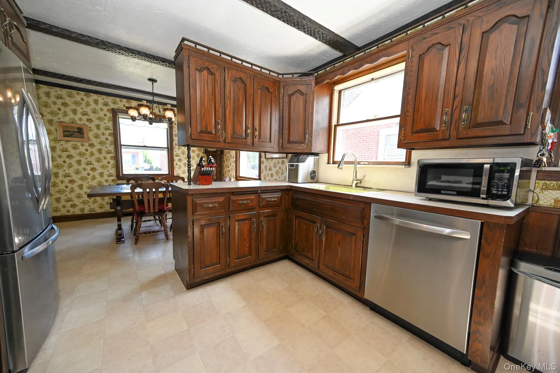 117 Euston Road, Hempstead, NY, 4 Bedrooms Bedrooms, 8 Rooms Rooms,1 BathroomBathrooms,Residential,For Rent,Euston,0,1048622 117 Euston Road, Hempstead, NY, 4 Bedrooms Bedrooms, 8 Rooms Rooms,1 BathroomBathrooms,Residential,For Rent,Euston,0,1048622