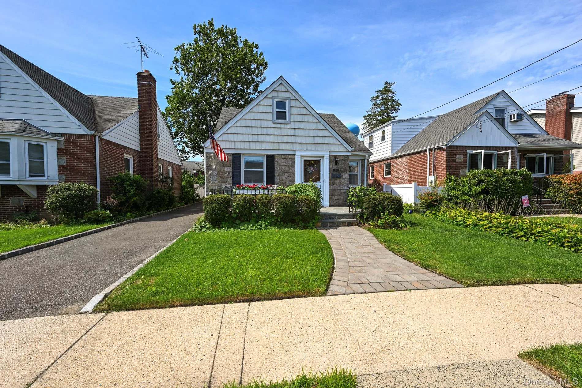117 Euston Road, Hempstead, NY, 4 Bedrooms Bedrooms, 8 Rooms Rooms,1 BathroomBathrooms,Residential,For Rent,Euston,0,1048622 117 Euston Road, Hempstead, NY, 4 Bedrooms Bedrooms, 8 Rooms Rooms,1 BathroomBathrooms,Residential,For Rent,Euston,0,1048622