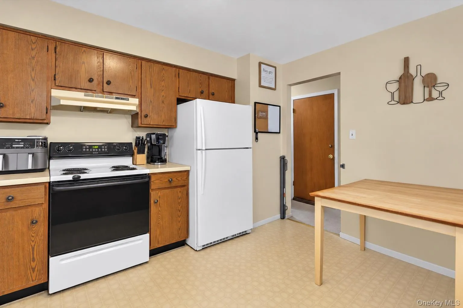 1045 Park Avenue, Huntington, NY, 5 Bedrooms Bedrooms, 8 Rooms Rooms,2 BathroomsBathrooms,Residential,For Rent,Park,0,1048632 1045 Park Avenue, Huntington, NY, 5 Bedrooms Bedrooms, 8 Rooms Rooms,2 BathroomsBathrooms,Residential,For Rent,Park,0,1048632