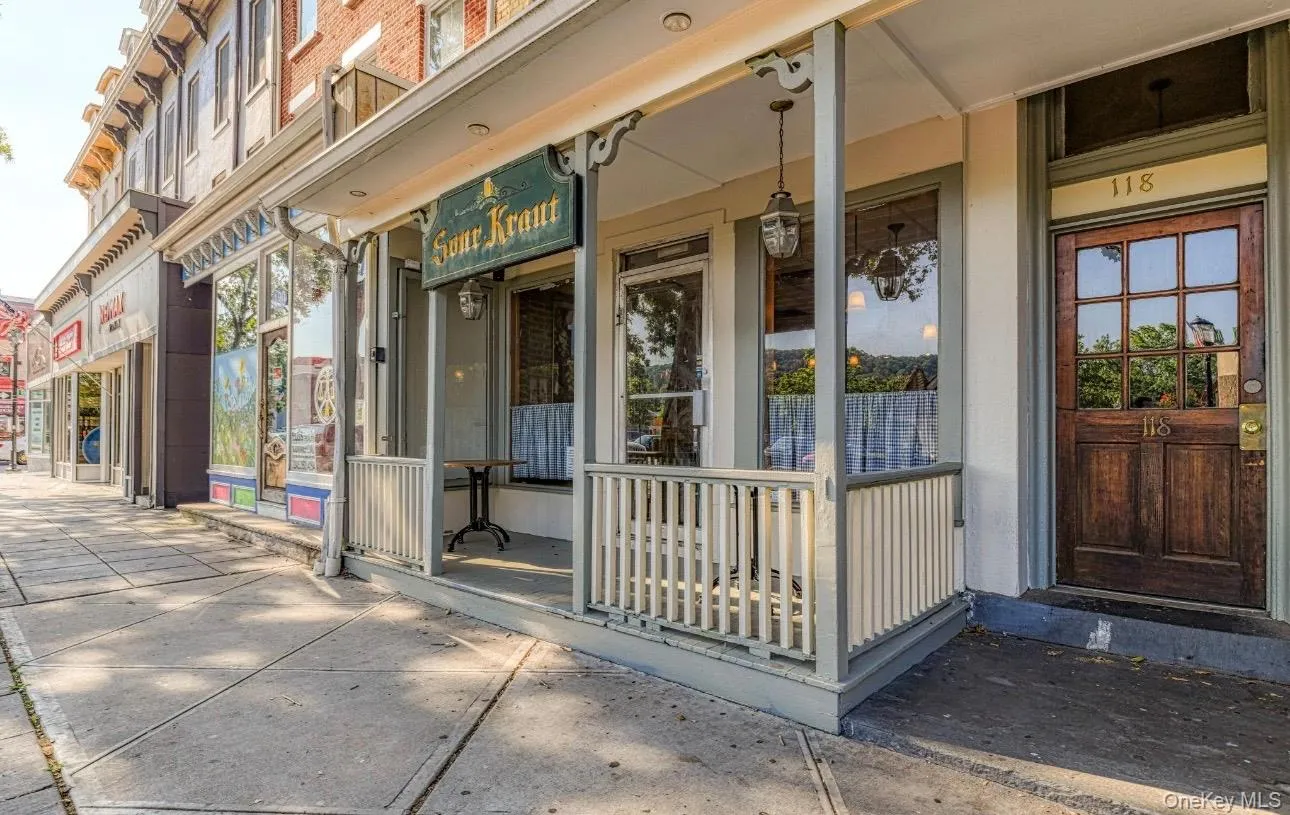 118A #3 Main Street, Orangetown, NY, 2 Bedrooms Bedrooms, 5 Rooms Rooms,1 BathroomBathrooms,Residential Lease,For Rent,Main,0,1048642 118A #3 Main Street, Orangetown, NY, 2 Bedrooms Bedrooms, 5 Rooms Rooms,1 BathroomBathrooms,Residential Lease,For Rent,Main,0,1048642