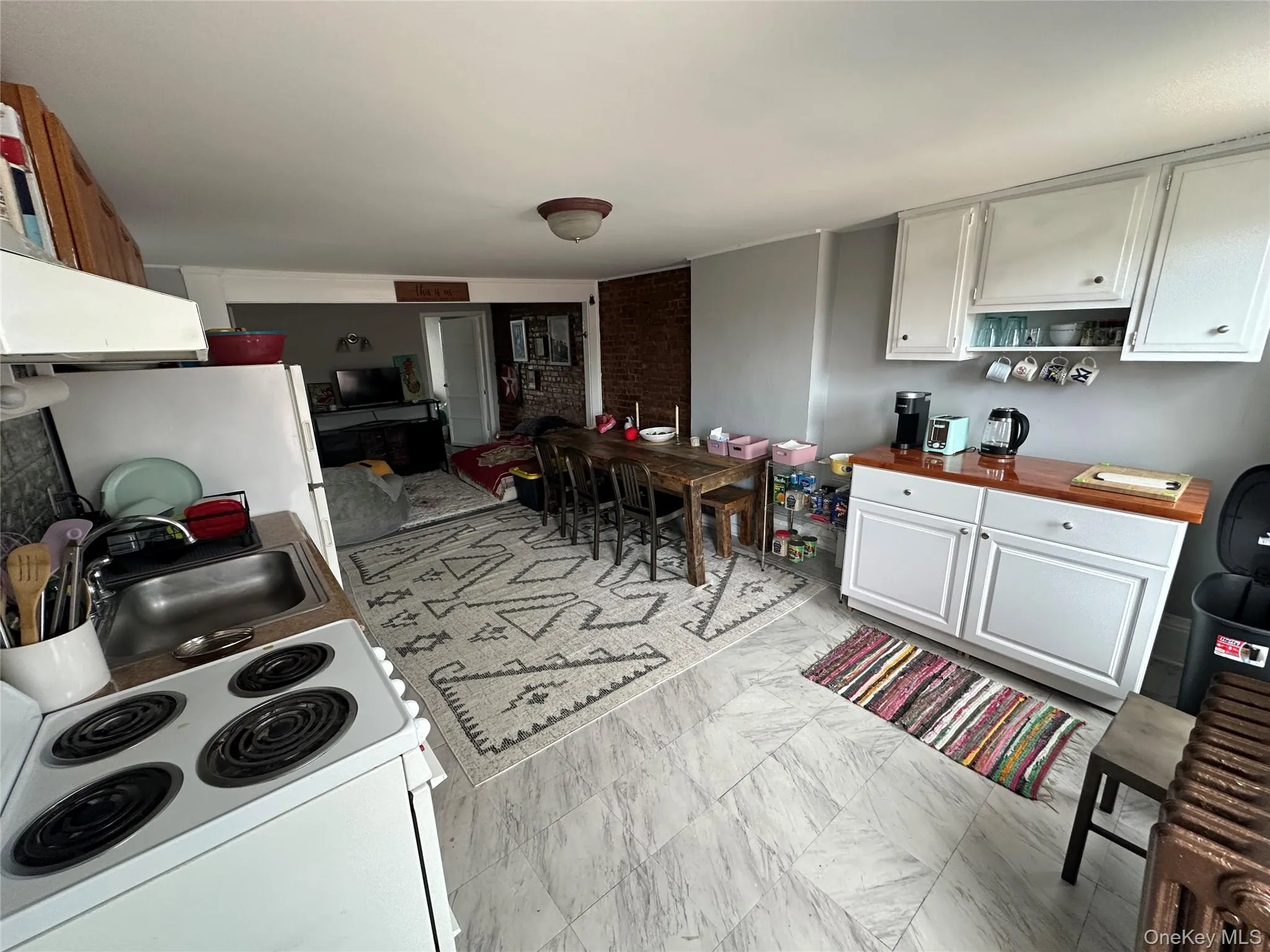 118A #3 Main Street, Orangetown, NY, 2 Bedrooms Bedrooms, 5 Rooms Rooms,1 BathroomBathrooms,Residential Lease,For Rent,Main,0,1048642 118A #3 Main Street, Orangetown, NY, 2 Bedrooms Bedrooms, 5 Rooms Rooms,1 BathroomBathrooms,Residential Lease,For Rent,Main,0,1048642