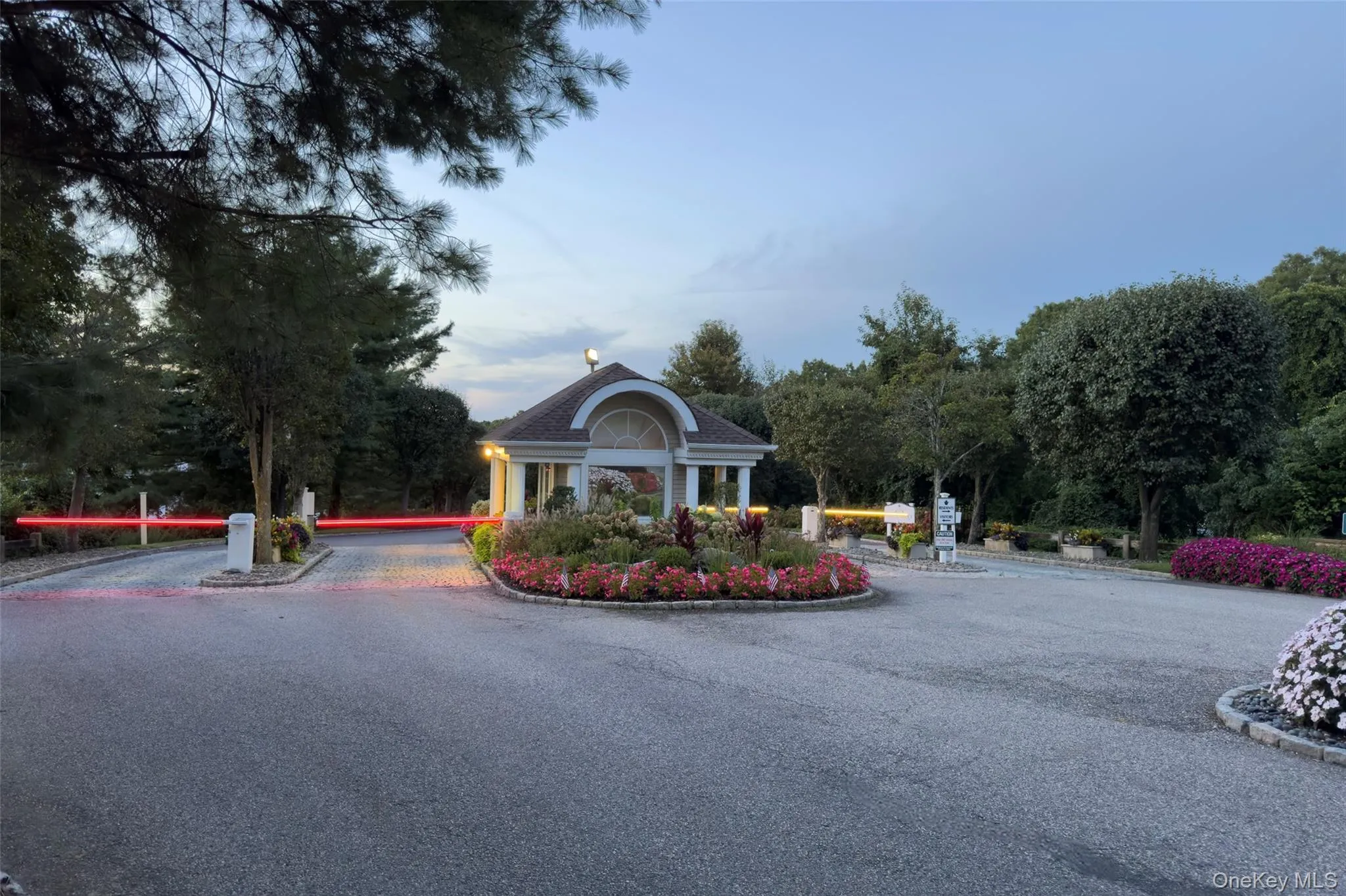 32 Hamlet Drive, Islip, NY, 4 Bedrooms Bedrooms, 7 Rooms Rooms,2 BathroomsBathrooms,Residential,For Rent,Hamlet,0,1048645 32 Hamlet Drive, Islip, NY, 4 Bedrooms Bedrooms, 7 Rooms Rooms,2 BathroomsBathrooms,Residential,For Rent,Hamlet,0,1048645