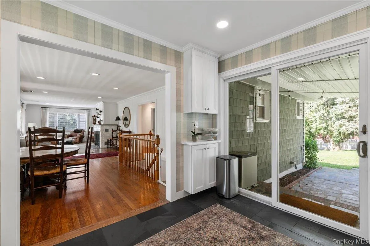 11 Portland Place, Huntington, NY, 3 Bedrooms Bedrooms, 7 Rooms Rooms,3 BathroomsBathrooms,Residential Lease,For Rent,Portland,0,1048648 11 Portland Place, Huntington, NY, 3 Bedrooms Bedrooms, 7 Rooms Rooms,3 BathroomsBathrooms,Residential Lease,For Rent,Portland,0,1048648