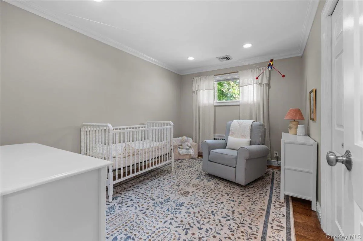 11 Portland Place, Huntington, NY, 3 Bedrooms Bedrooms, 7 Rooms Rooms,3 BathroomsBathrooms,Residential Lease,For Rent,Portland,0,1048648 11 Portland Place, Huntington, NY, 3 Bedrooms Bedrooms, 7 Rooms Rooms,3 BathroomsBathrooms,Residential Lease,For Rent,Portland,0,1048648