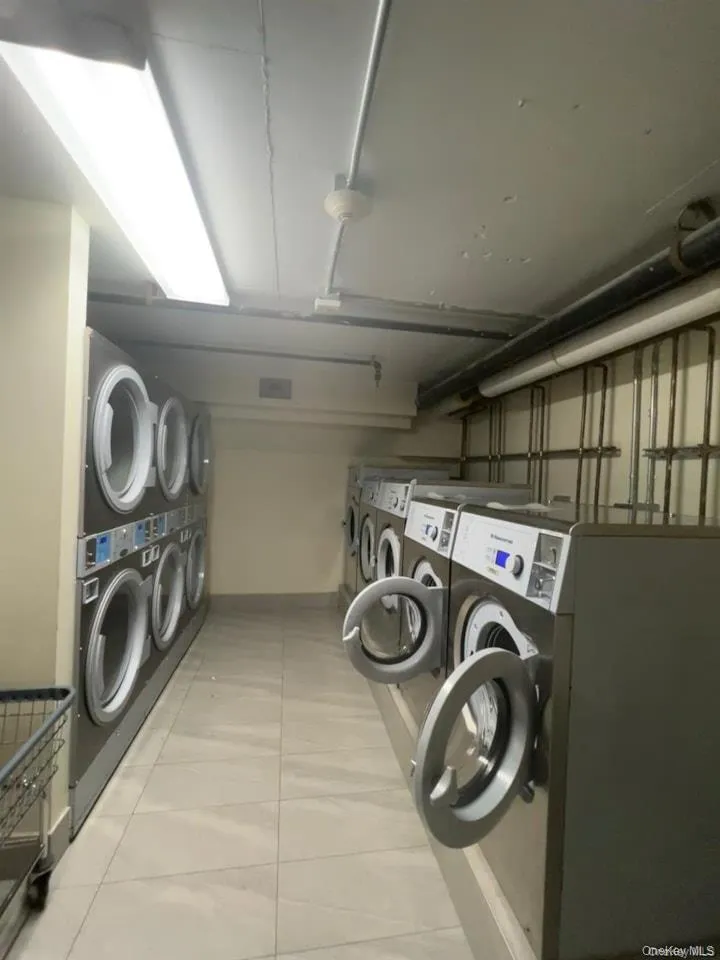 14238 37th Avenue, New York, NY, 1 Bedroom Bedrooms, 3 Rooms Rooms,1 BathroomBathrooms,Residential,For Rent,37th,0,1048651 14238 37th Avenue, New York, NY, 1 Bedroom Bedrooms, 3 Rooms Rooms,1 BathroomBathrooms,Residential,For Rent,37th,0,1048651