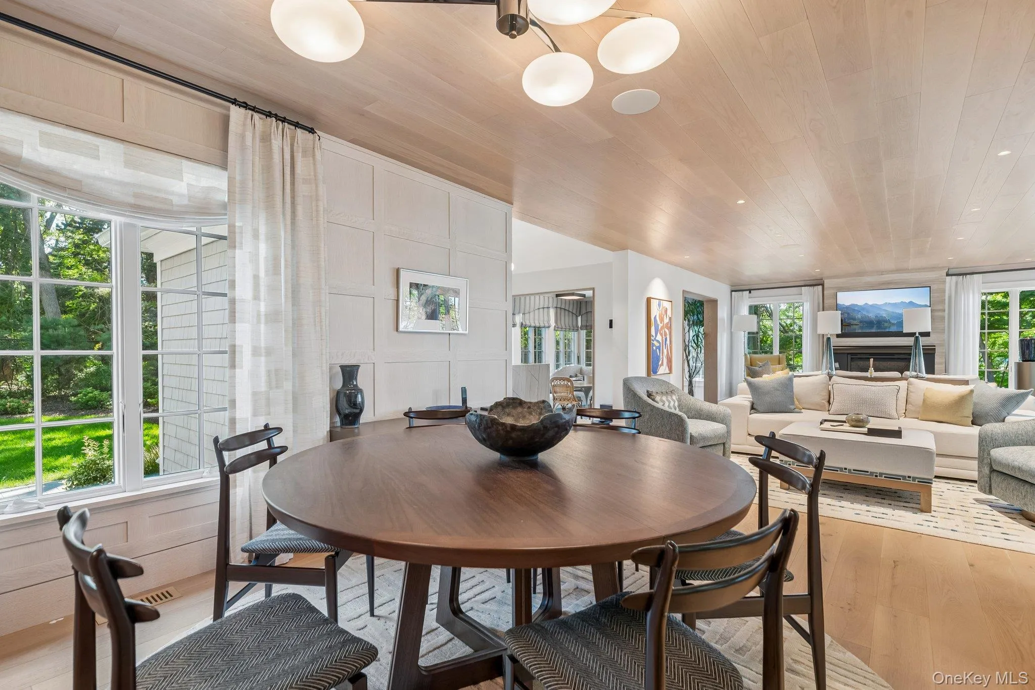 31 Thompson Lane, Smithtown, NY, 4 Bedrooms Bedrooms, 10 Rooms Rooms,3 BathroomsBathrooms,Residential,For Rent,Thompson,0,1048653 31 Thompson Lane, Smithtown, NY, 4 Bedrooms Bedrooms, 10 Rooms Rooms,3 BathroomsBathrooms,Residential,For Rent,Thompson,0,1048653