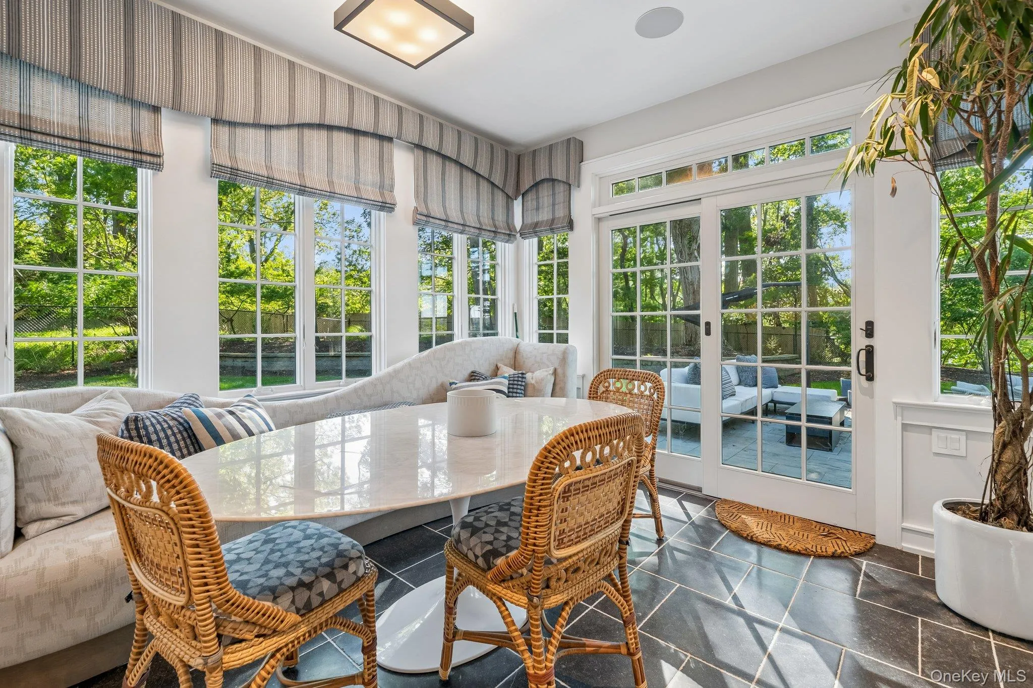 31 Thompson Lane, Smithtown, NY, 4 Bedrooms Bedrooms, 10 Rooms Rooms,3 BathroomsBathrooms,Residential,For Rent,Thompson,0,1048653 31 Thompson Lane, Smithtown, NY, 4 Bedrooms Bedrooms, 10 Rooms Rooms,3 BathroomsBathrooms,Residential,For Rent,Thompson,0,1048653