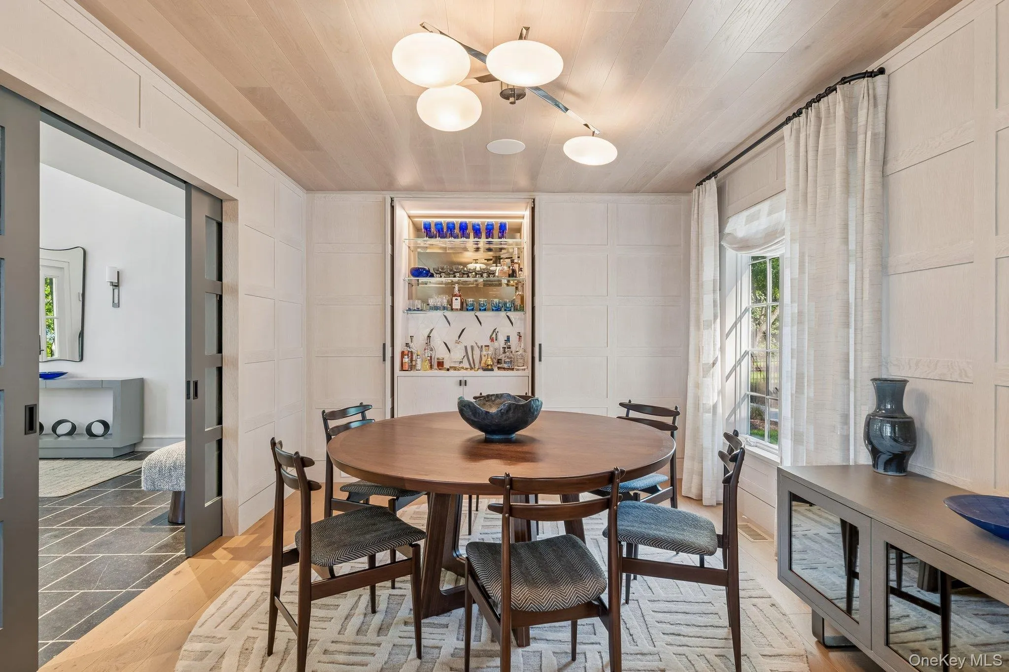 31 Thompson Lane, Smithtown, NY, 4 Bedrooms Bedrooms, 10 Rooms Rooms,3 BathroomsBathrooms,Residential,For Rent,Thompson,0,1048653 31 Thompson Lane, Smithtown, NY, 4 Bedrooms Bedrooms, 10 Rooms Rooms,3 BathroomsBathrooms,Residential,For Rent,Thompson,0,1048653