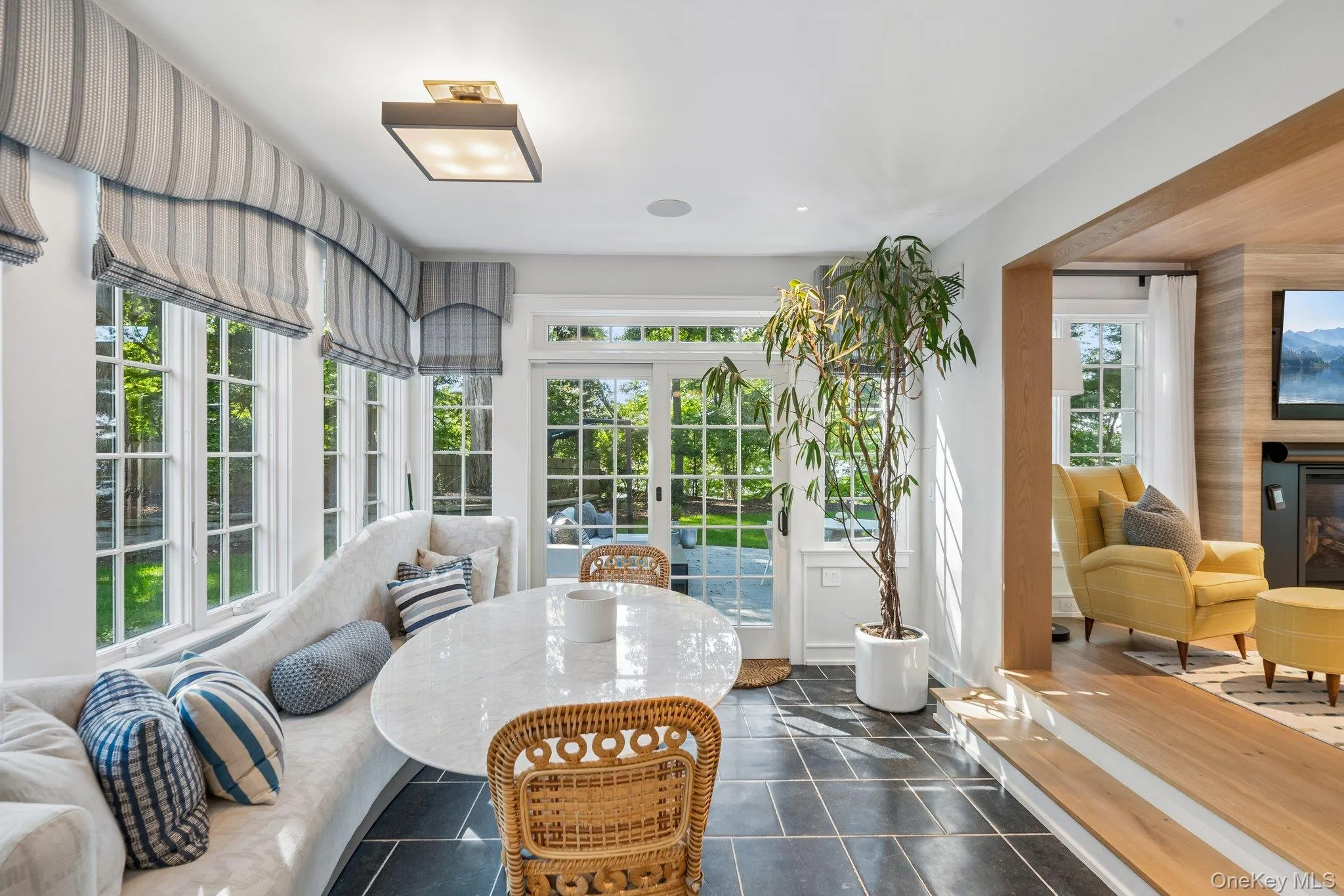 31 Thompson Lane, Smithtown, NY, 4 Bedrooms Bedrooms, 10 Rooms Rooms,3 BathroomsBathrooms,Residential,For Rent,Thompson,0,1048653 31 Thompson Lane, Smithtown, NY, 4 Bedrooms Bedrooms, 10 Rooms Rooms,3 BathroomsBathrooms,Residential,For Rent,Thompson,0,1048653