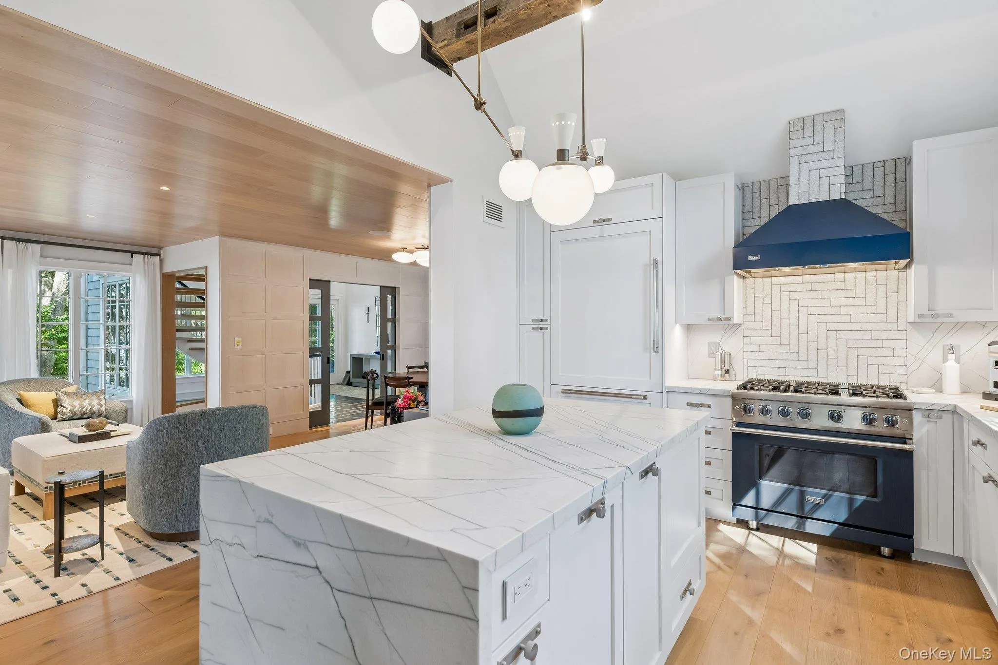 31 Thompson Lane, Smithtown, NY, 4 Bedrooms Bedrooms, 10 Rooms Rooms,3 BathroomsBathrooms,Residential,For Rent,Thompson,0,1048653 31 Thompson Lane, Smithtown, NY, 4 Bedrooms Bedrooms, 10 Rooms Rooms,3 BathroomsBathrooms,Residential,For Rent,Thompson,0,1048653