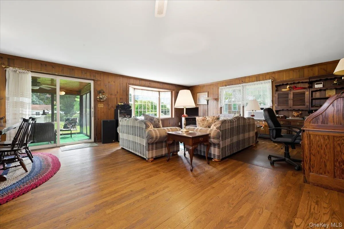 15 May Court, Hempstead, NY, 5 Bedrooms Bedrooms, 9 Rooms Rooms,2 BathroomsBathrooms,Residential,For Rent,May,0,1048654 15 May Court, Hempstead, NY, 5 Bedrooms Bedrooms, 9 Rooms Rooms,2 BathroomsBathrooms,Residential,For Rent,May,0,1048654