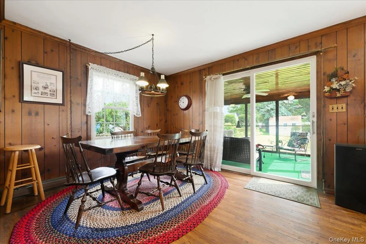 15 May Court, Hempstead, NY, 5 Bedrooms Bedrooms, 9 Rooms Rooms,2 BathroomsBathrooms,Residential,For Rent,May,0,1048654 15 May Court, Hempstead, NY, 5 Bedrooms Bedrooms, 9 Rooms Rooms,2 BathroomsBathrooms,Residential,For Rent,May,0,1048654