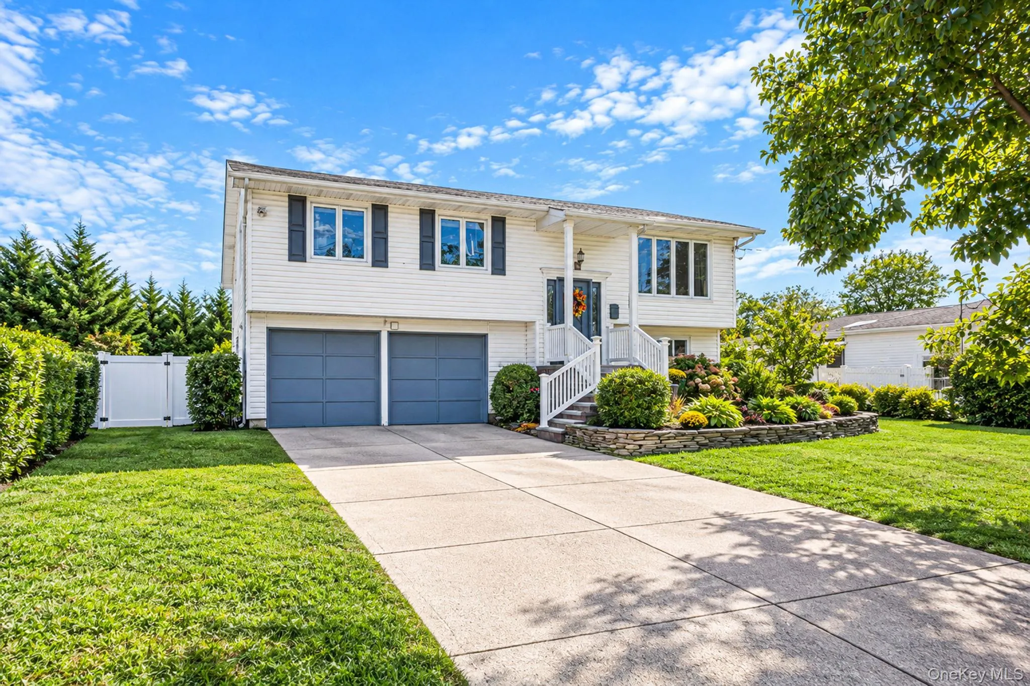 1527 Saint Louis Avenue, Islip, NY, 4 Bedrooms Bedrooms, 8 Rooms Rooms,3 BathroomsBathrooms,Residential,For Rent,Saint Louis,0,1048658 1527 Saint Louis Avenue, Islip, NY, 4 Bedrooms Bedrooms, 8 Rooms Rooms,3 BathroomsBathrooms,Residential,For Rent,Saint Louis,0,1048658