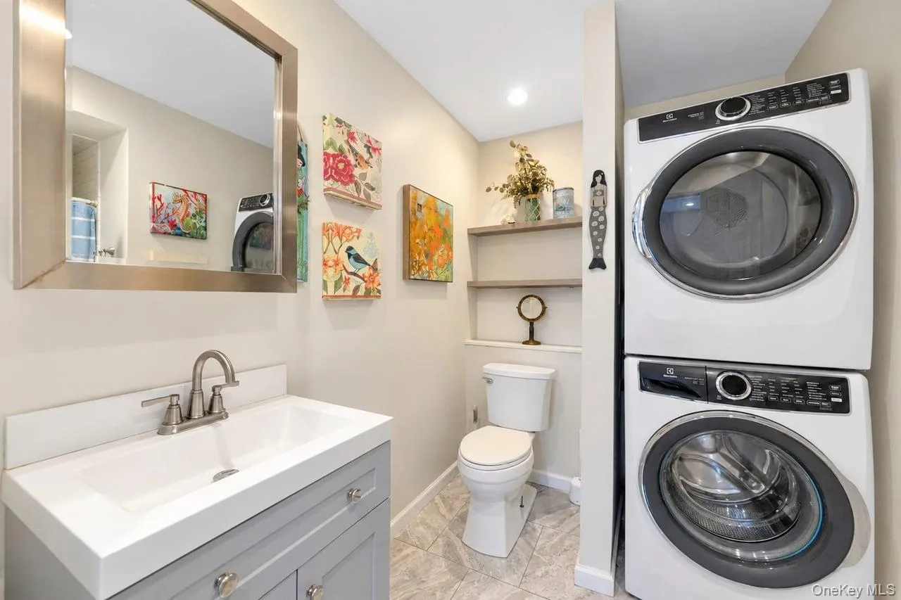 52 Lee Avenue, Brookhaven, NY, 3 Bedrooms Bedrooms, 7 Rooms Rooms,2 BathroomsBathrooms,Residential,For Rent,Lee,0,1048668 52 Lee Avenue, Brookhaven, NY, 3 Bedrooms Bedrooms, 7 Rooms Rooms,2 BathroomsBathrooms,Residential,For Rent,Lee,0,1048668