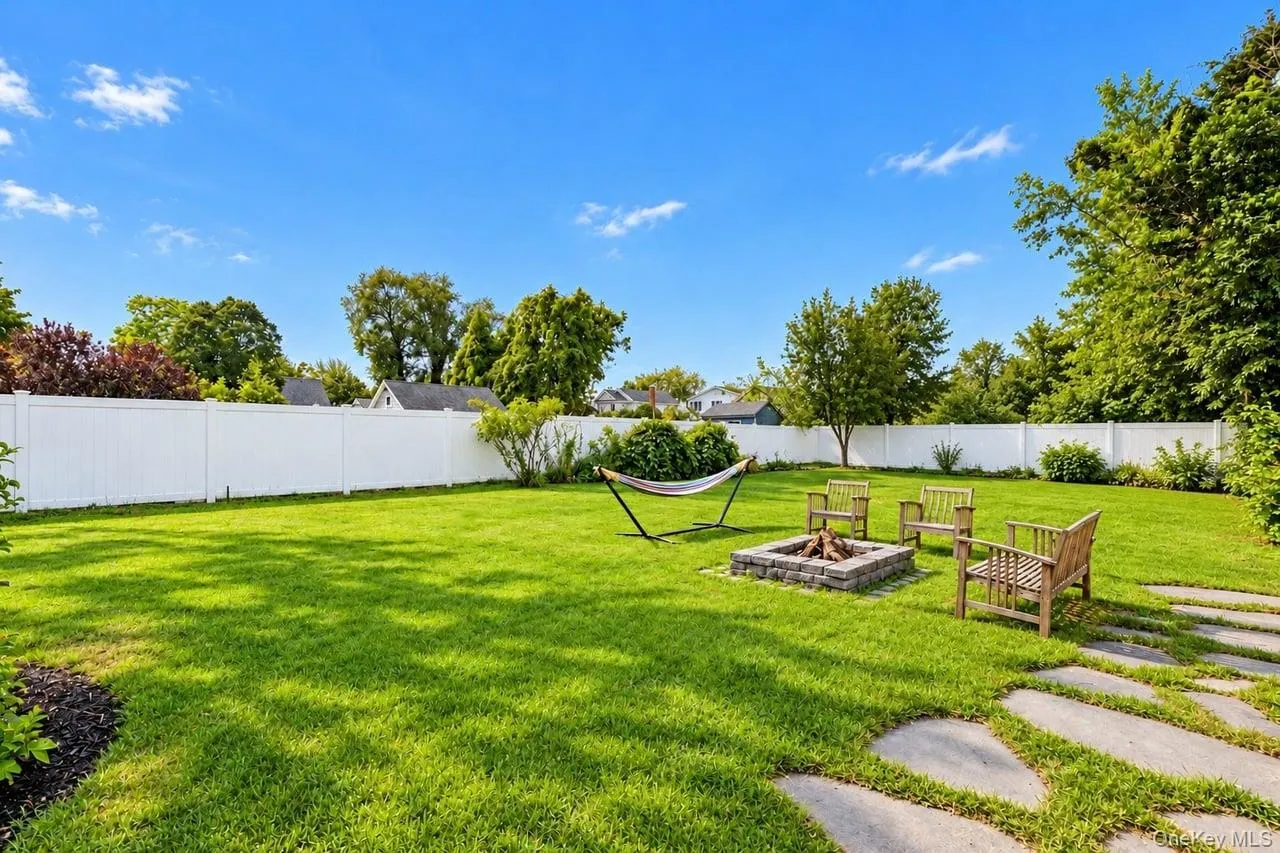 52 Lee Avenue, Brookhaven, NY, 3 Bedrooms Bedrooms, 7 Rooms Rooms,2 BathroomsBathrooms,Residential,For Rent,Lee,0,1048668 52 Lee Avenue, Brookhaven, NY, 3 Bedrooms Bedrooms, 7 Rooms Rooms,2 BathroomsBathrooms,Residential,For Rent,Lee,0,1048668