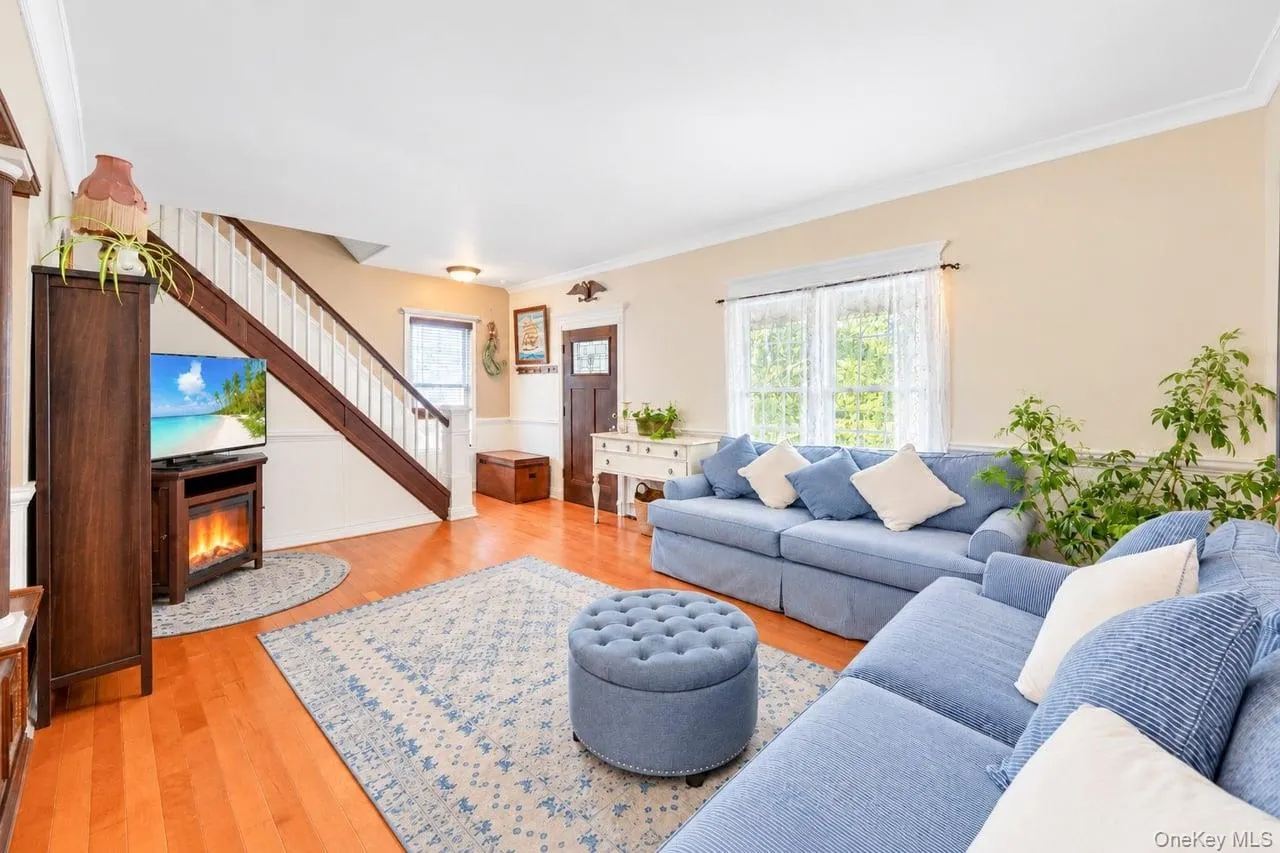 52 Lee Avenue, Brookhaven, NY, 3 Bedrooms Bedrooms, 7 Rooms Rooms,2 BathroomsBathrooms,Residential,For Rent,Lee,0,1048668 52 Lee Avenue, Brookhaven, NY, 3 Bedrooms Bedrooms, 7 Rooms Rooms,2 BathroomsBathrooms,Residential,For Rent,Lee,0,1048668