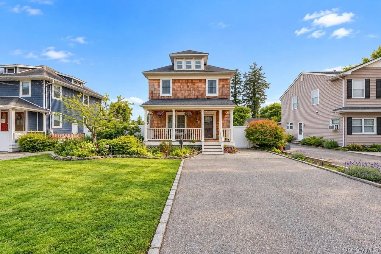 52 Lee Avenue, Brookhaven, NY, 3 Bedrooms Bedrooms, 7 Rooms Rooms,2 BathroomsBathrooms,Residential,For Rent,Lee,0,1048668 52 Lee Avenue, Brookhaven, NY, 3 Bedrooms Bedrooms, 7 Rooms Rooms,2 BathroomsBathrooms,Residential,For Rent,Lee,0,1048668