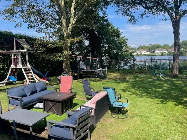 894 Lakeside Drive, Hempstead, NY, 4 Bedrooms Bedrooms, 9 Rooms Rooms,3 BathroomsBathrooms,Residential Lease,For Rent,Lakeside,0,1048670 894 Lakeside Drive, Hempstead, NY, 4 Bedrooms Bedrooms, 9 Rooms Rooms,3 BathroomsBathrooms,Residential Lease,For Rent,Lakeside,0,1048670