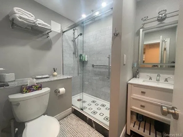 894 Lakeside Drive, Hempstead, NY, 4 Bedrooms Bedrooms, 9 Rooms Rooms,3 BathroomsBathrooms,Residential Lease,For Rent,Lakeside,0,1048670 894 Lakeside Drive, Hempstead, NY, 4 Bedrooms Bedrooms, 9 Rooms Rooms,3 BathroomsBathrooms,Residential Lease,For Rent,Lakeside,0,1048670