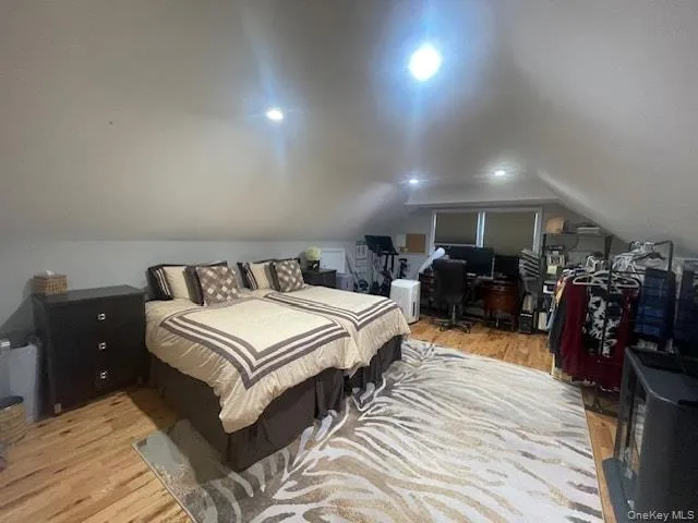 894 Lakeside Drive, Hempstead, NY, 4 Bedrooms Bedrooms, 9 Rooms Rooms,3 BathroomsBathrooms,Residential Lease,For Rent,Lakeside,0,1048670 894 Lakeside Drive, Hempstead, NY, 4 Bedrooms Bedrooms, 9 Rooms Rooms,3 BathroomsBathrooms,Residential Lease,For Rent,Lakeside,0,1048670