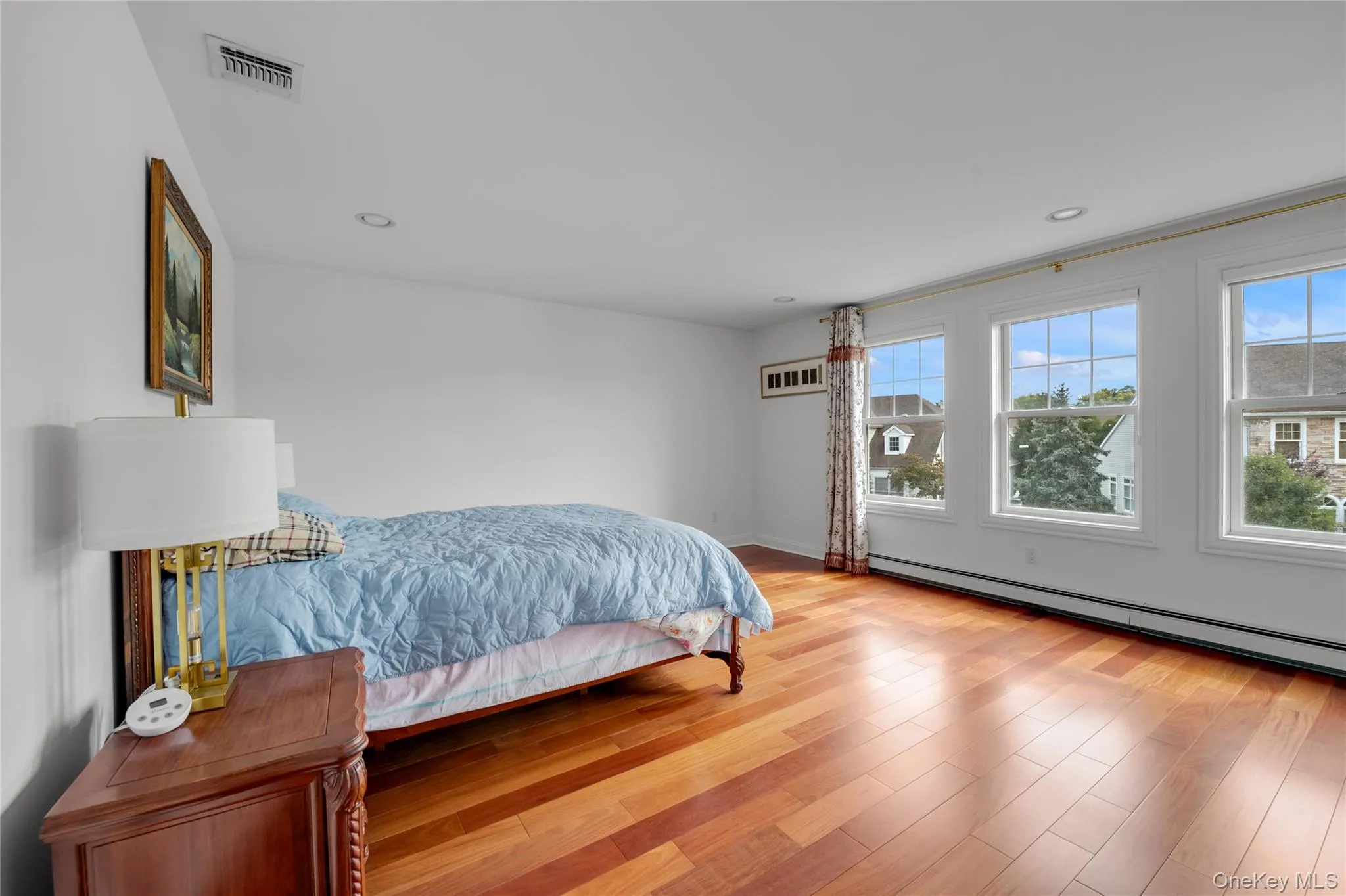 95 Overlook, North Hempstead, NY, 3 Bedrooms Bedrooms, 8 Rooms Rooms,2 BathroomsBathrooms,Residential,For Rent,Overlook,0,1048676 95 Overlook, North Hempstead, NY, 3 Bedrooms Bedrooms, 8 Rooms Rooms,2 BathroomsBathrooms,Residential,For Rent,Overlook,0,1048676