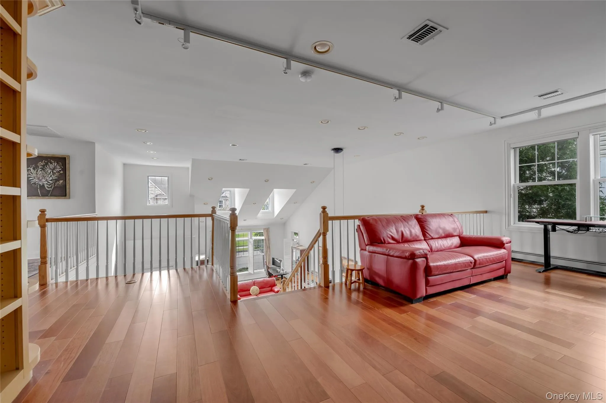 95 Overlook, North Hempstead, NY, 3 Bedrooms Bedrooms, 8 Rooms Rooms,2 BathroomsBathrooms,Residential,For Rent,Overlook,0,1048676 95 Overlook, North Hempstead, NY, 3 Bedrooms Bedrooms, 8 Rooms Rooms,2 BathroomsBathrooms,Residential,For Rent,Overlook,0,1048676