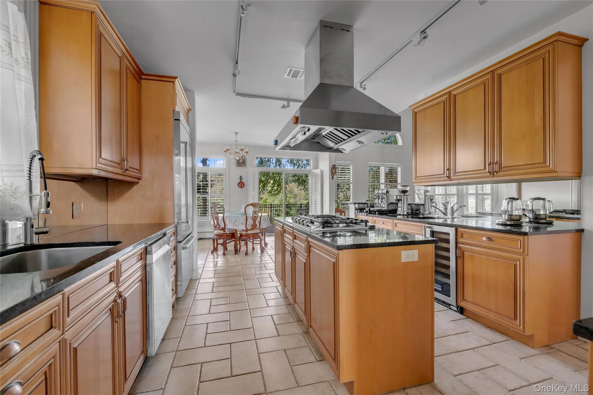95 Overlook, North Hempstead, NY, 3 Bedrooms Bedrooms, 8 Rooms Rooms,2 BathroomsBathrooms,Residential,For Rent,Overlook,0,1048676 95 Overlook, North Hempstead, NY, 3 Bedrooms Bedrooms, 8 Rooms Rooms,2 BathroomsBathrooms,Residential,For Rent,Overlook,0,1048676