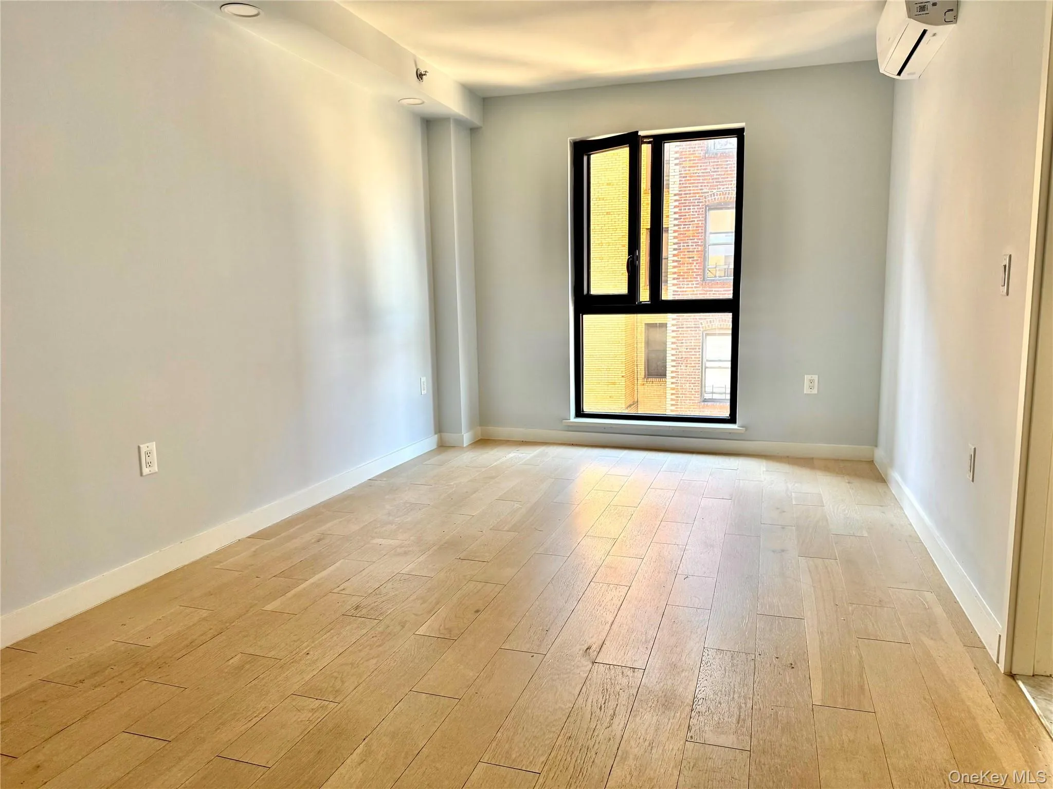 37-32 89 Street, New York, NY, 1 Bedroom Bedrooms, 5 Room Rooms,2 BathroomBathrooms,Residential Lease,For Rent,89,0,1048677 37-32 89 Street, New York, NY, 1 Bedroom Bedrooms, 5 Room Rooms,2 BathroomBathrooms,Residential Lease,For Rent,89,0,1048677