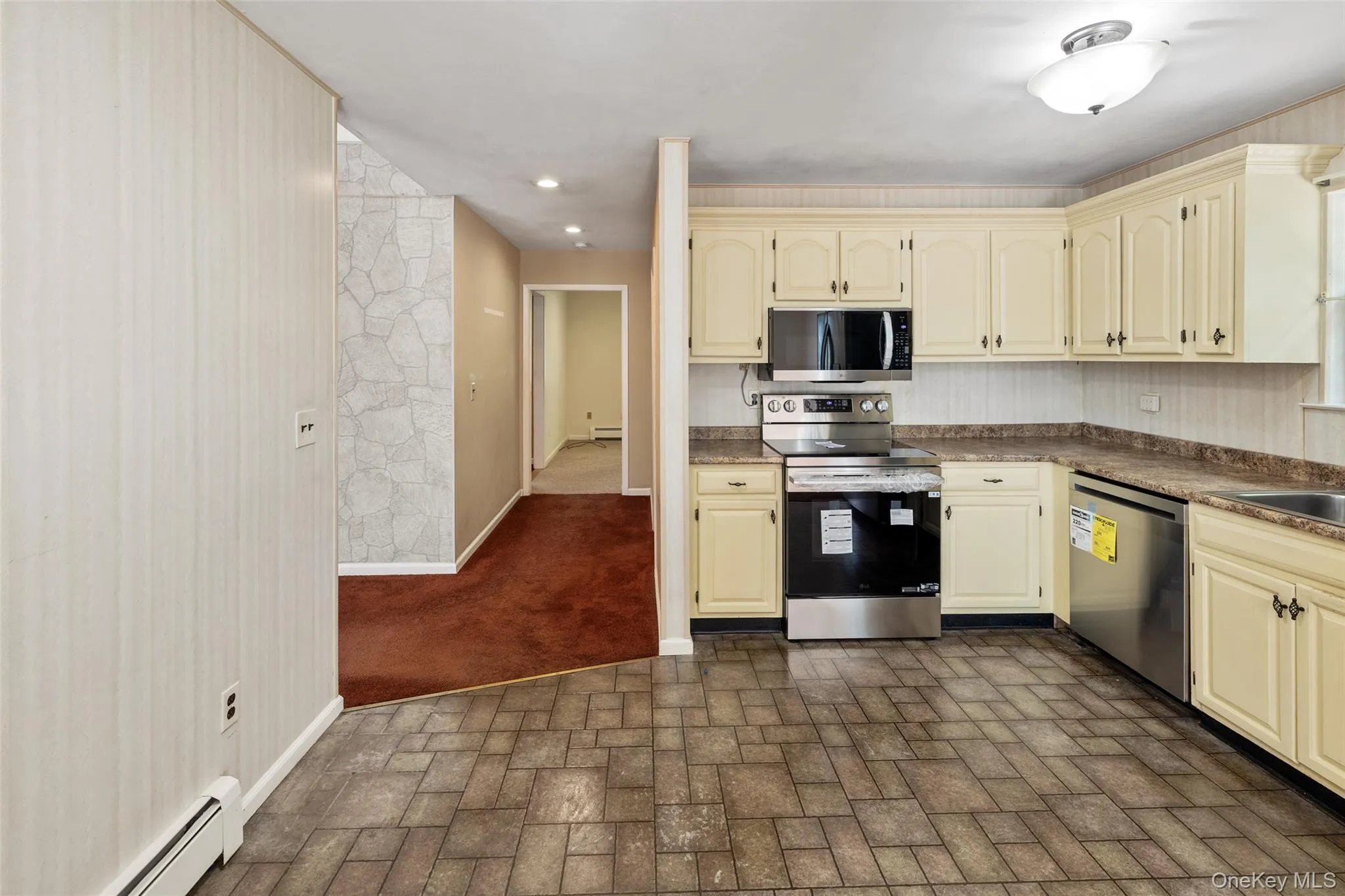 4 Thunderbird Court, Brookhaven, NY, 3 Bedrooms Bedrooms, 6 Rooms Rooms,3 BathroomsBathrooms,Residential,For Rent,Thunderbird,0,1048678 4 Thunderbird Court, Brookhaven, NY, 3 Bedrooms Bedrooms, 6 Rooms Rooms,3 BathroomsBathrooms,Residential,For Rent,Thunderbird,0,1048678