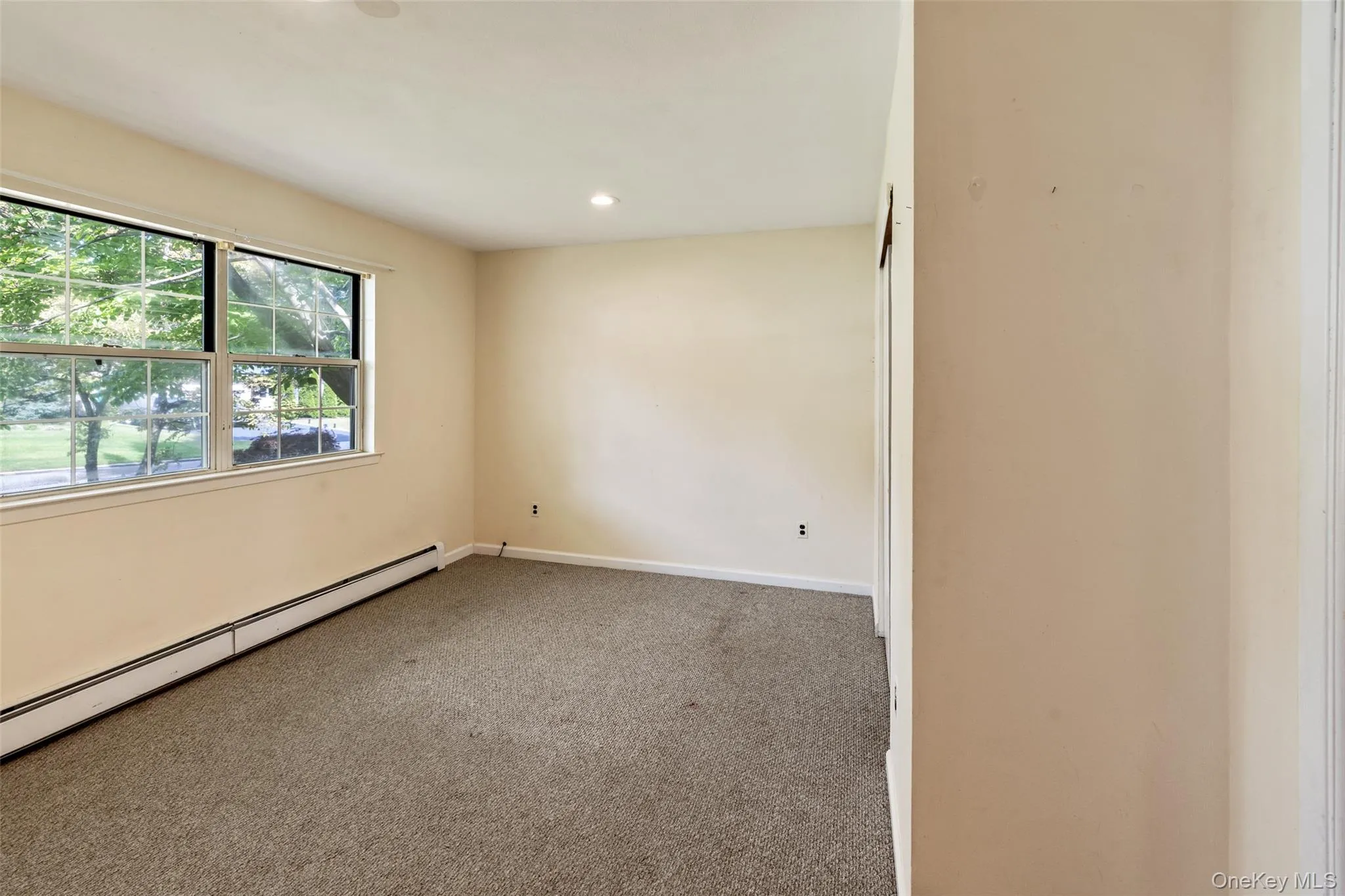 4 Thunderbird Court, Brookhaven, NY, 3 Bedrooms Bedrooms, 6 Rooms Rooms,3 BathroomsBathrooms,Residential,For Rent,Thunderbird,0,1048678 4 Thunderbird Court, Brookhaven, NY, 3 Bedrooms Bedrooms, 6 Rooms Rooms,3 BathroomsBathrooms,Residential,For Rent,Thunderbird,0,1048678