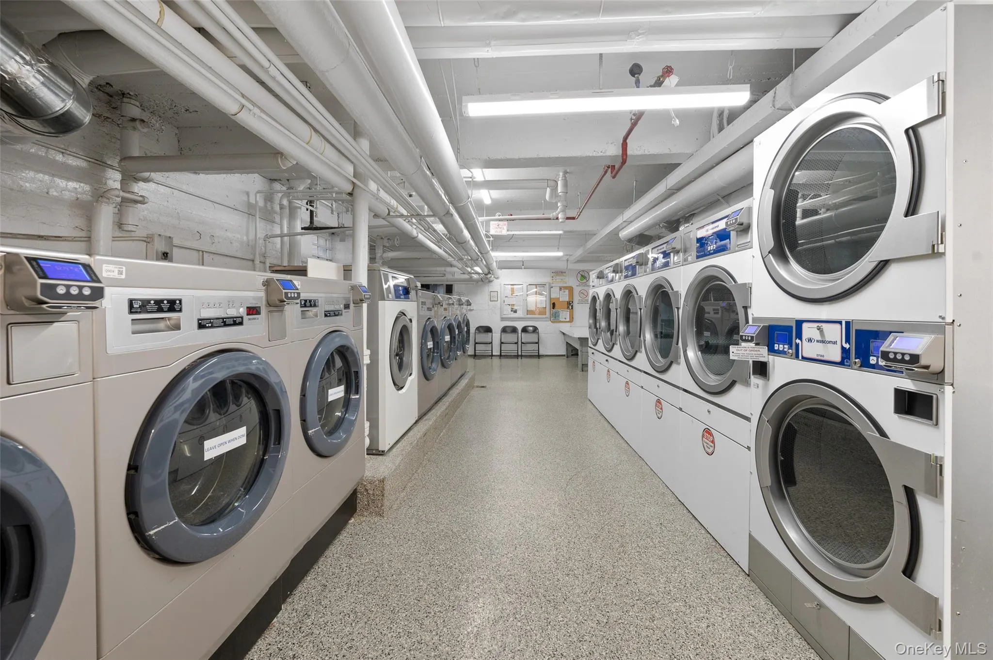 84-49 168th Street, New York, NY, 1 Bedroom Bedrooms, 4 Rooms Rooms,1 BathroomBathrooms,Residential,For Rent,168th,0,1048696 84-49 168th Street, New York, NY, 1 Bedroom Bedrooms, 4 Rooms Rooms,1 BathroomBathrooms,Residential,For Rent,168th,0,1048696