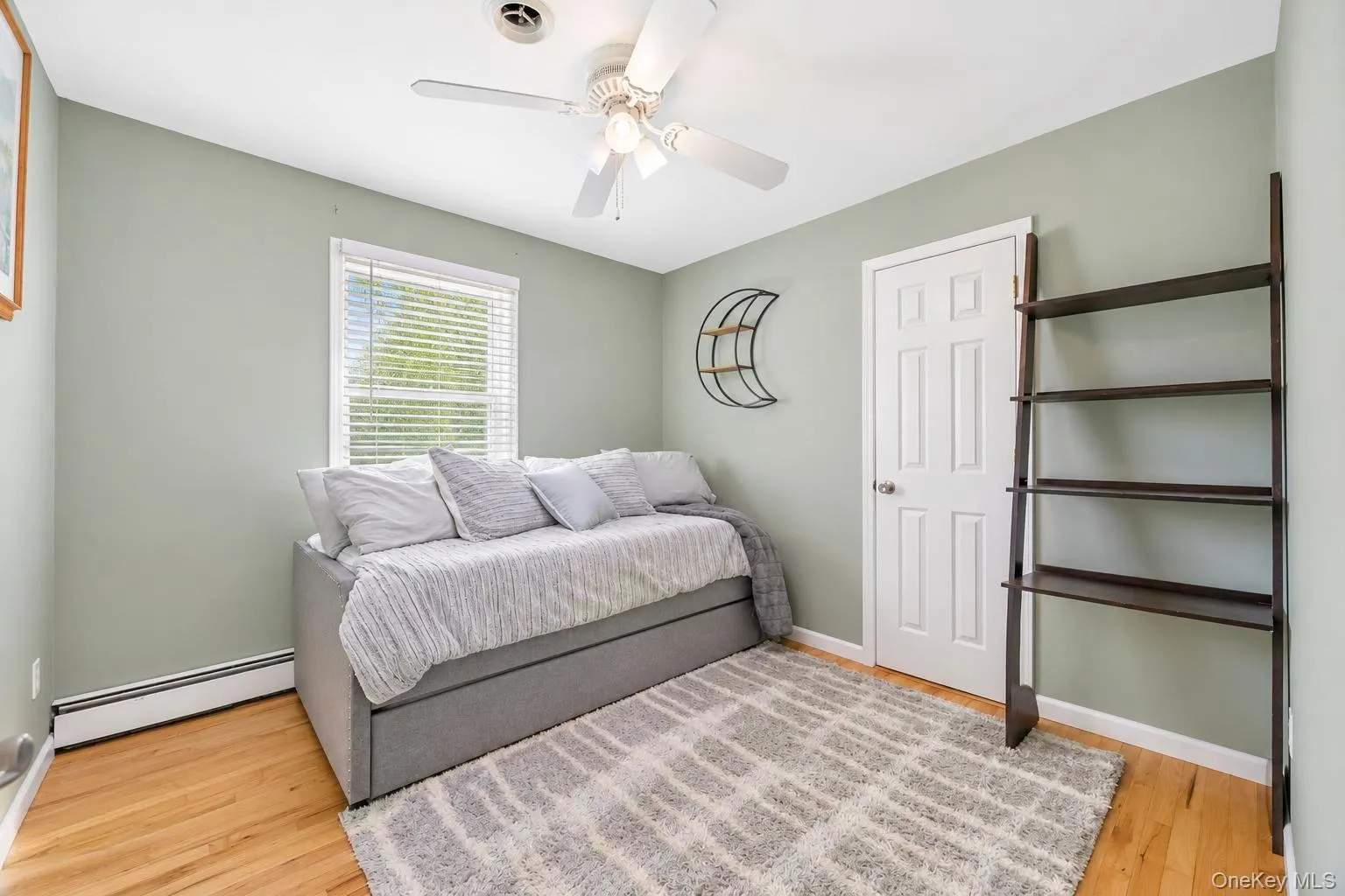 115 Colin Drive, Brookhaven, NY, 3 Bedrooms Bedrooms, 6 Rooms Rooms,1 BathroomBathrooms,Residential,For Rent,Colin,0,1048699 115 Colin Drive, Brookhaven, NY, 3 Bedrooms Bedrooms, 6 Rooms Rooms,1 BathroomBathrooms,Residential,For Rent,Colin,0,1048699