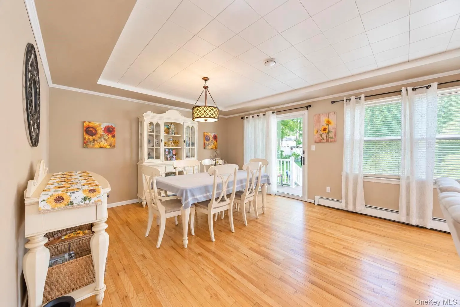 115 Colin Drive, Brookhaven, NY, 3 Bedrooms Bedrooms, 6 Rooms Rooms,1 BathroomBathrooms,Residential,For Rent,Colin,0,1048699 115 Colin Drive, Brookhaven, NY, 3 Bedrooms Bedrooms, 6 Rooms Rooms,1 BathroomBathrooms,Residential,For Rent,Colin,0,1048699