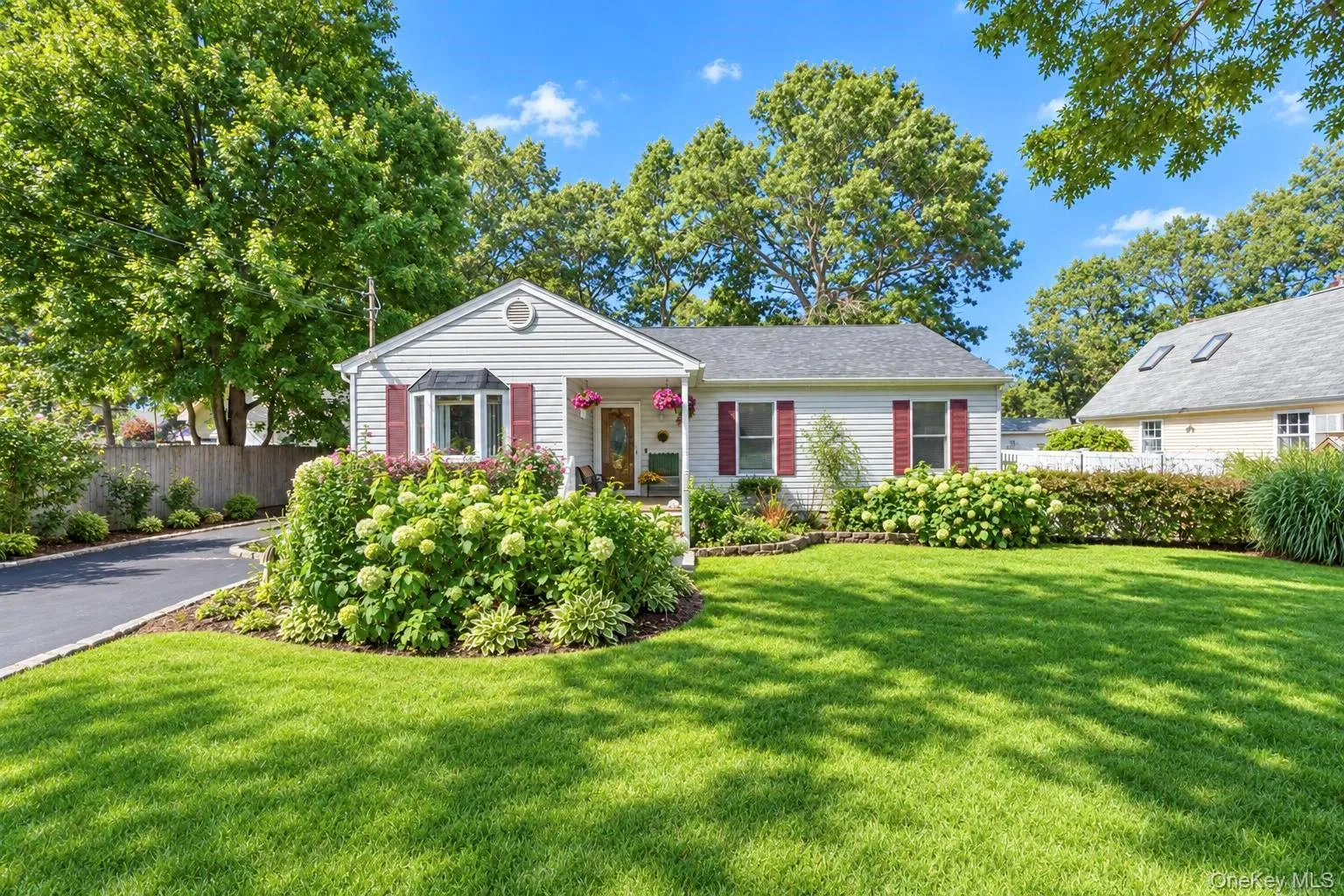 115 Colin Drive, Brookhaven, NY, 3 Bedrooms Bedrooms, 6 Rooms Rooms,1 BathroomBathrooms,Residential,For Rent,Colin,0,1048699 115 Colin Drive, Brookhaven, NY, 3 Bedrooms Bedrooms, 6 Rooms Rooms,1 BathroomBathrooms,Residential,For Rent,Colin,0,1048699