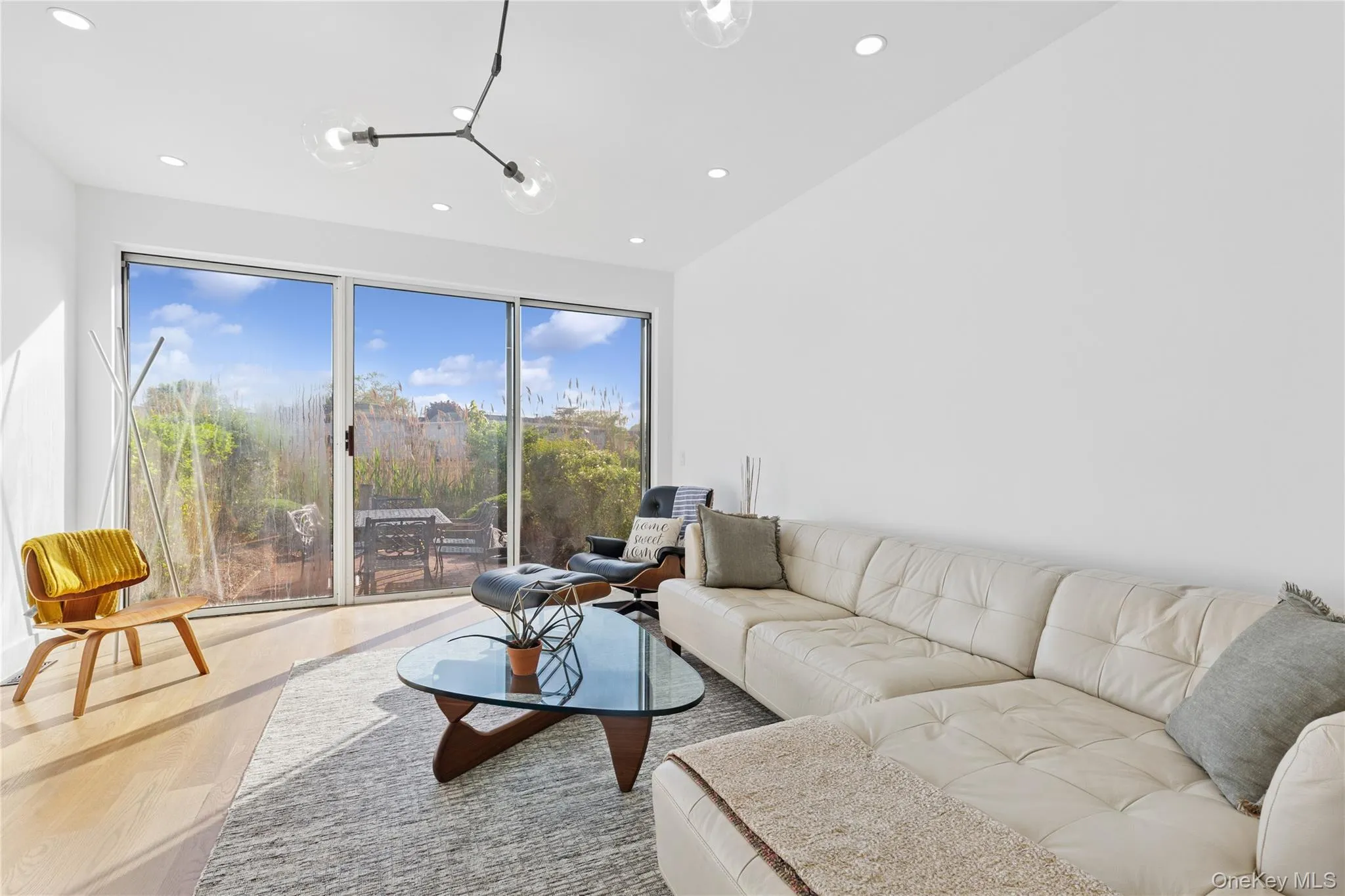 23 Library Avenue, Southampton, NY, 2 Bedrooms Bedrooms, 5 Rooms Rooms,2 BathroomsBathrooms,Residential Lease,For Rent,Library,0,1048701 23 Library Avenue, Southampton, NY, 2 Bedrooms Bedrooms, 5 Rooms Rooms,2 BathroomsBathrooms,Residential Lease,For Rent,Library,0,1048701
