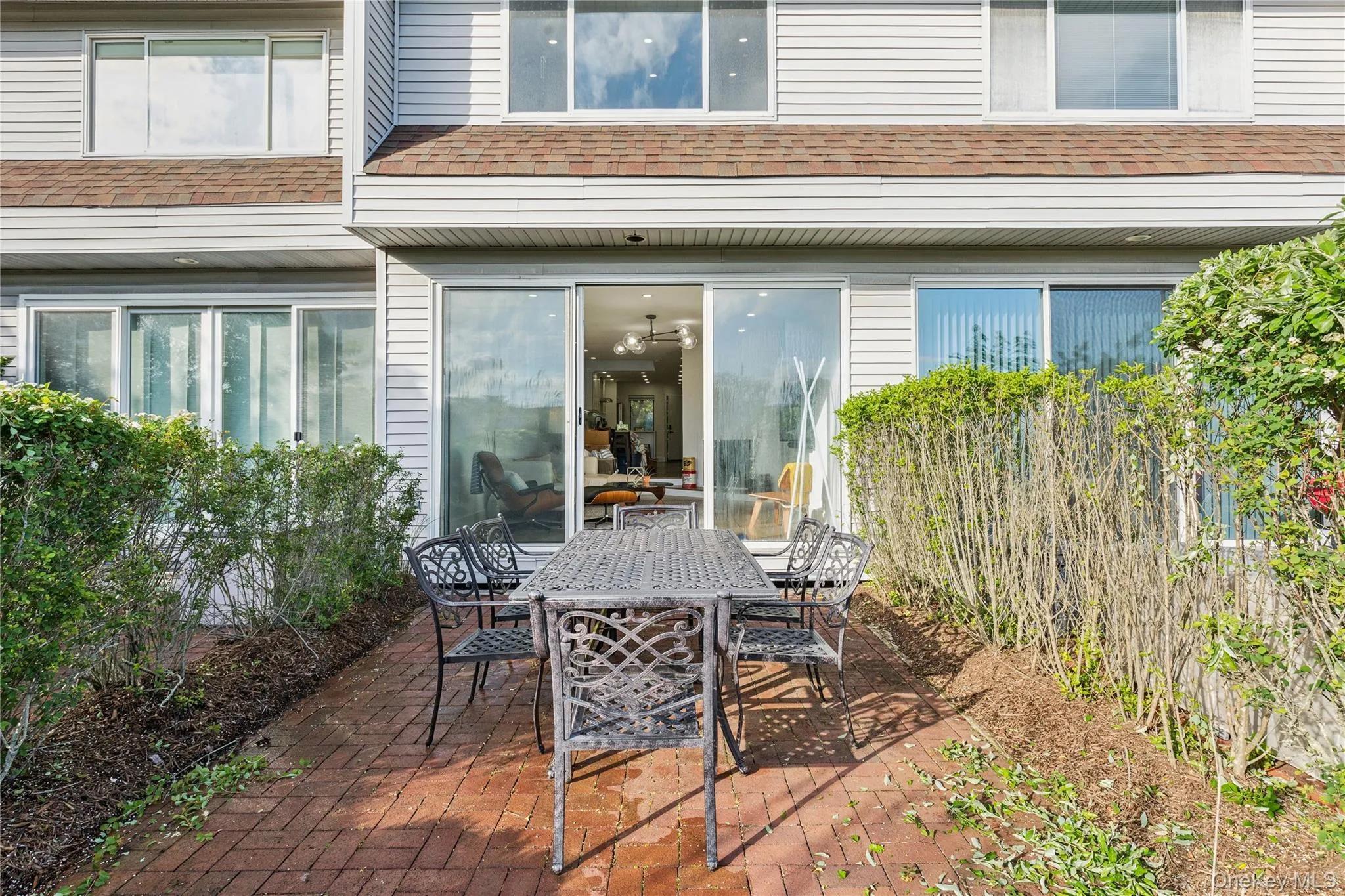 23 Library Avenue, Southampton, NY, 2 Bedrooms Bedrooms, 5 Rooms Rooms,2 BathroomsBathrooms,Residential Lease,For Rent,Library,0,1048701 23 Library Avenue, Southampton, NY, 2 Bedrooms Bedrooms, 5 Rooms Rooms,2 BathroomsBathrooms,Residential Lease,For Rent,Library,0,1048701